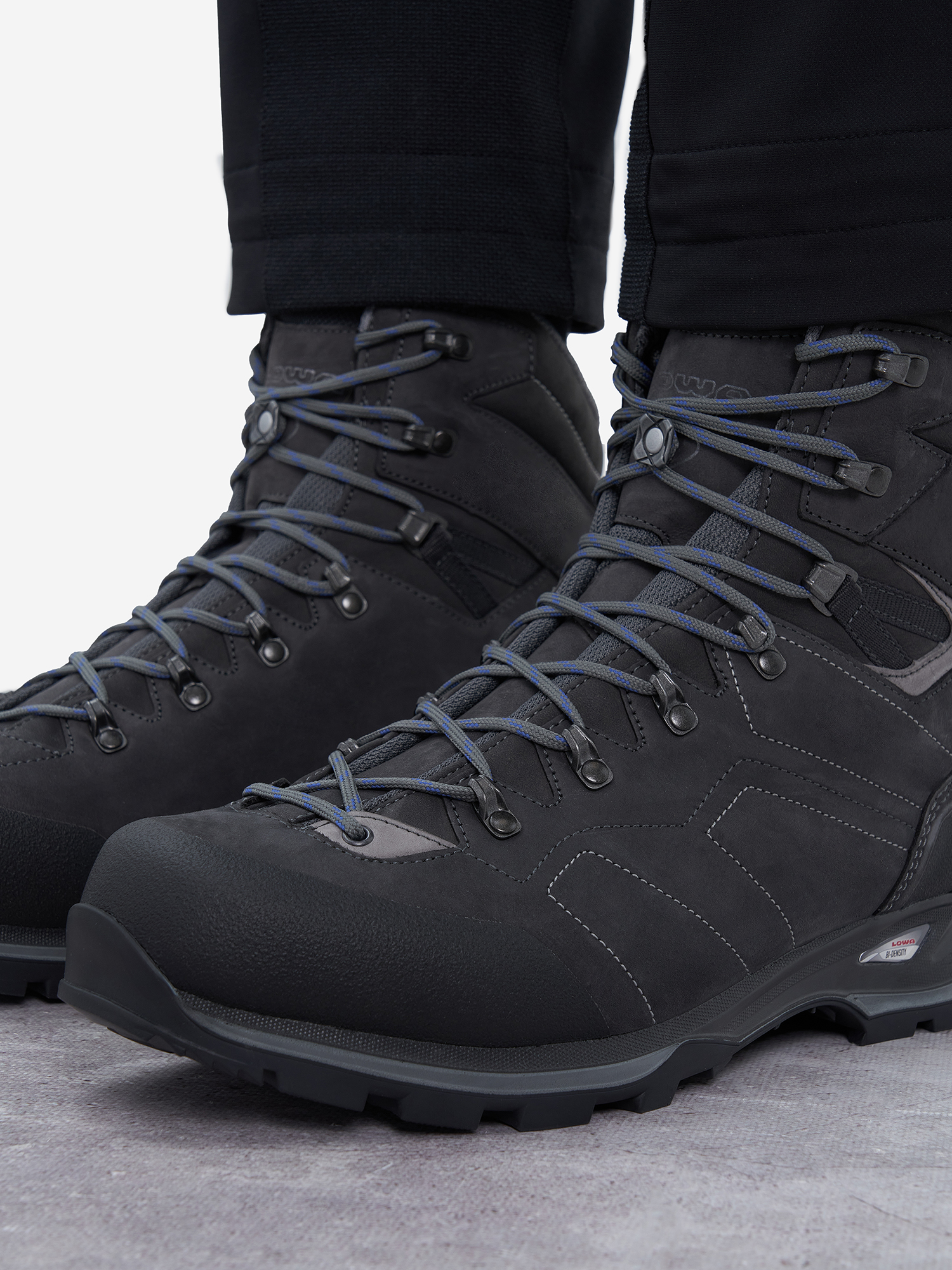 фото Ботинки мужские lowa santiago gtx, серый
