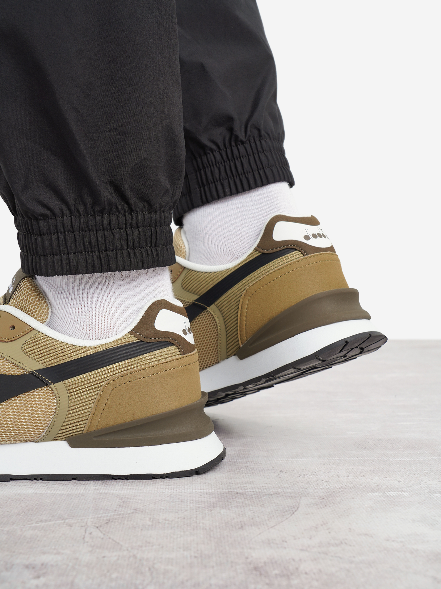 фото Кроссовки мужские diadora fenice, бежевый