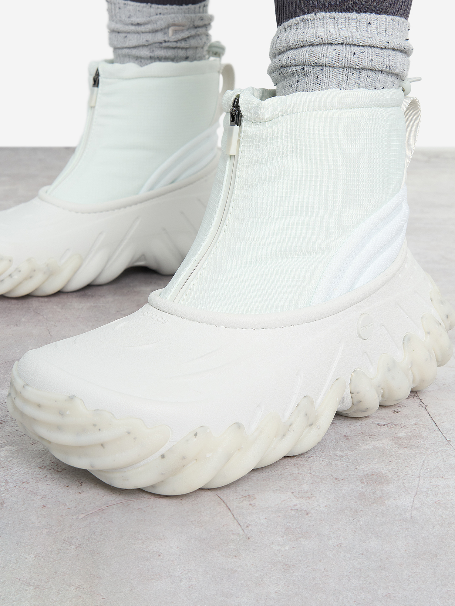 фото Ботинки утепленные crocs echo boot z shield, серый