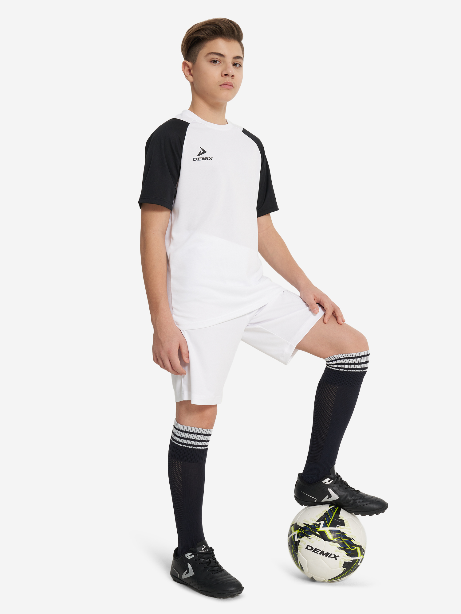 фото Футболка для мальчиков demix playmaker, белый