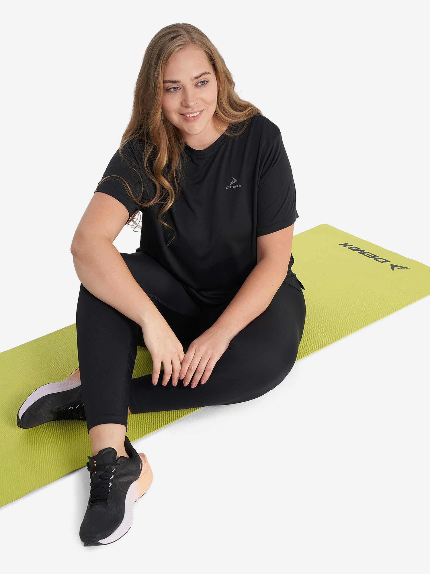 фото Футболка женская demix, plus size, черный