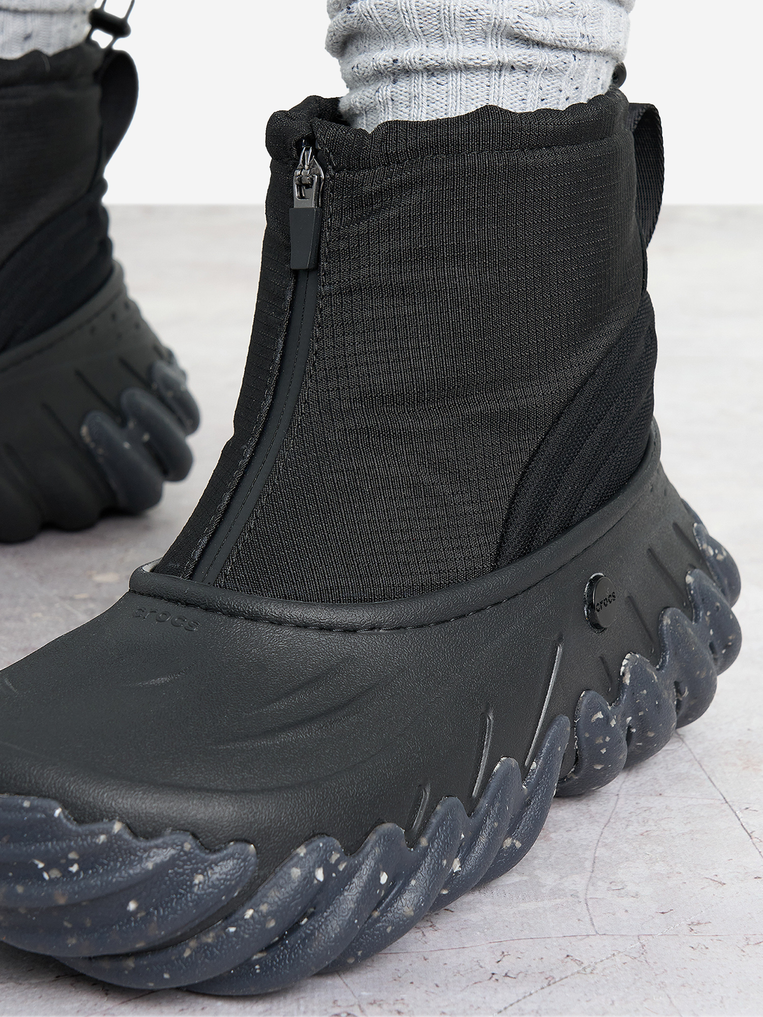 фото Ботинки утепленные crocs echo boot z shield, черный