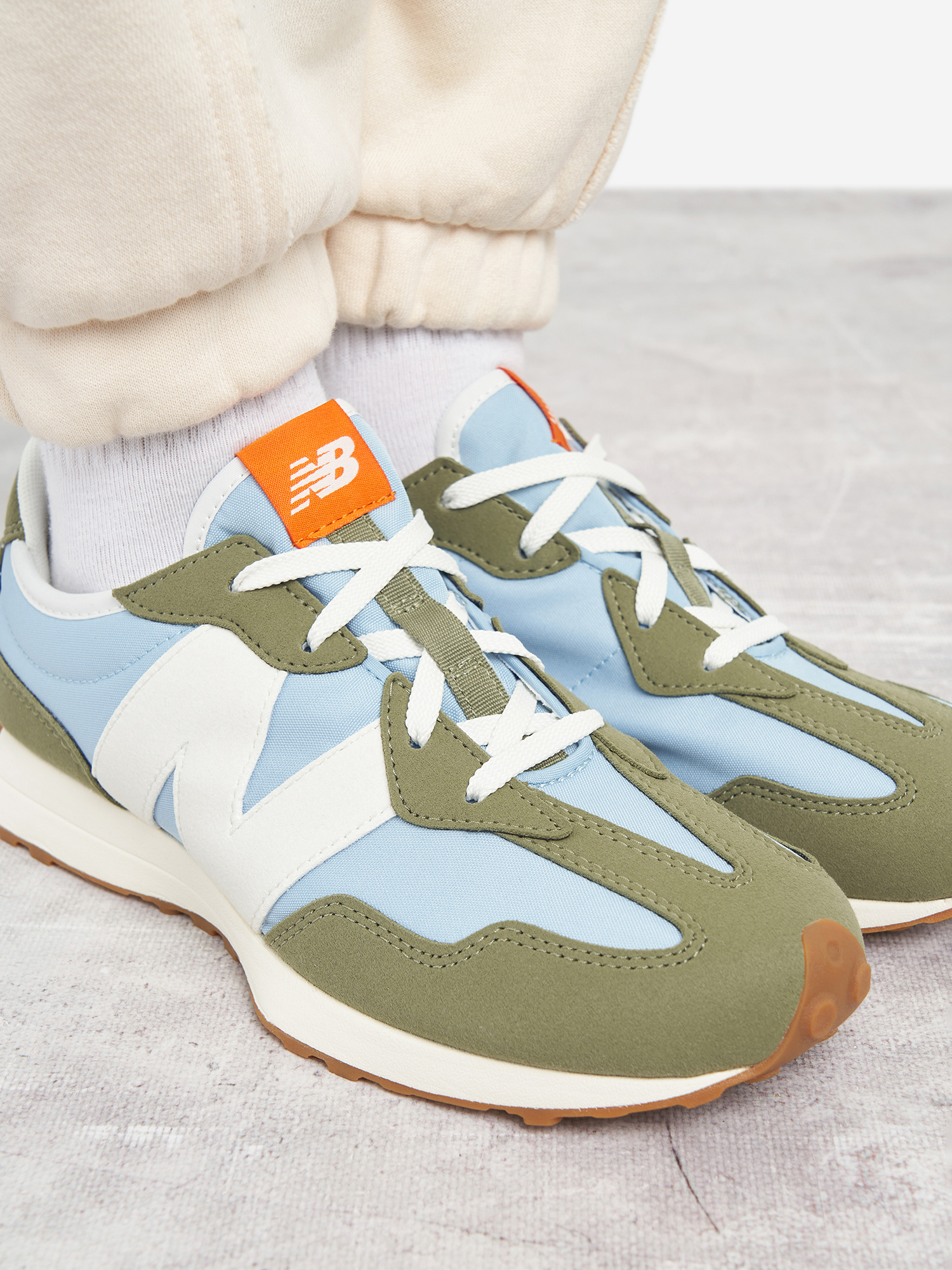 фото Кроссовки женские new balance 327, зеленый