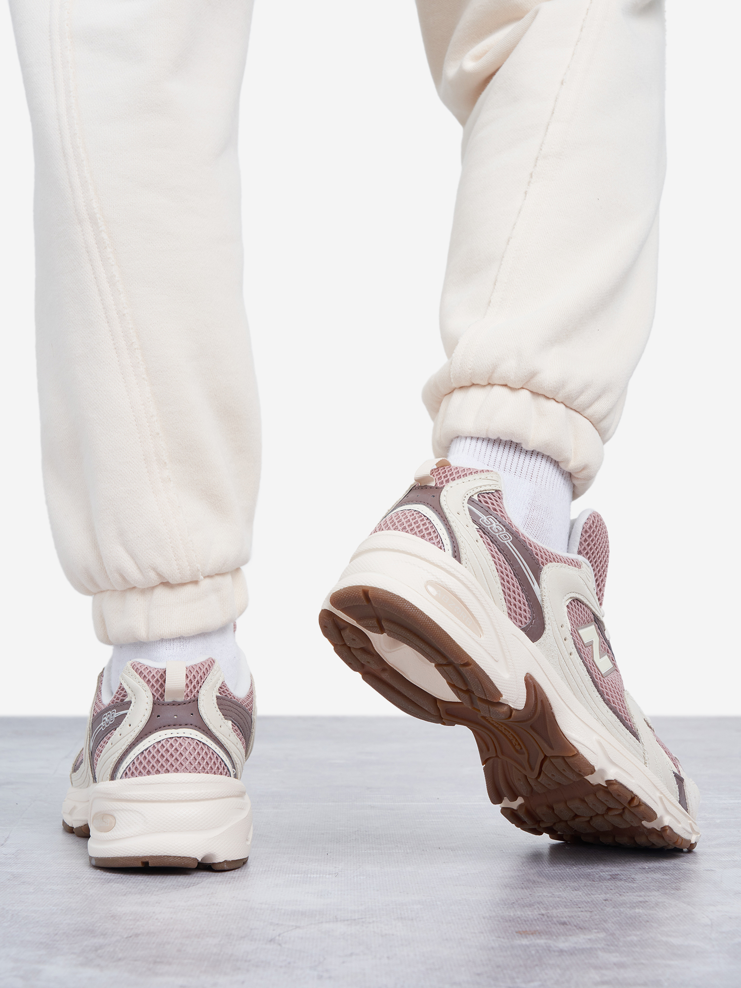 фото Кроссовки женские new balance 530, бежевый