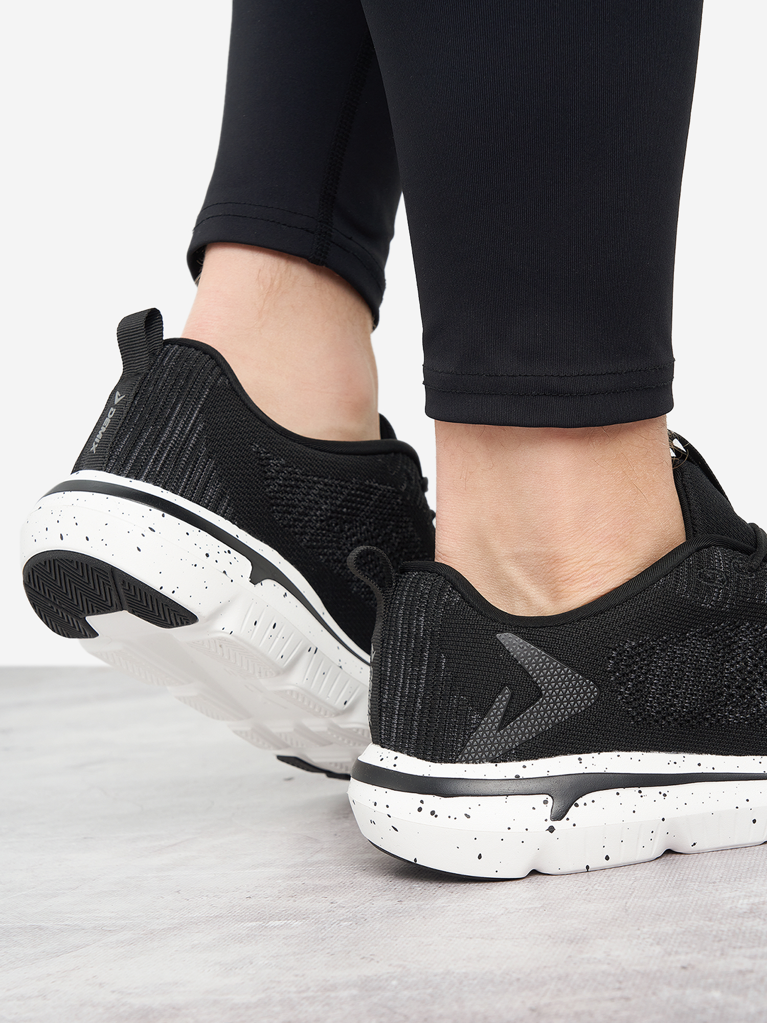 фото Кроссовки мужские demix burn knit, черный