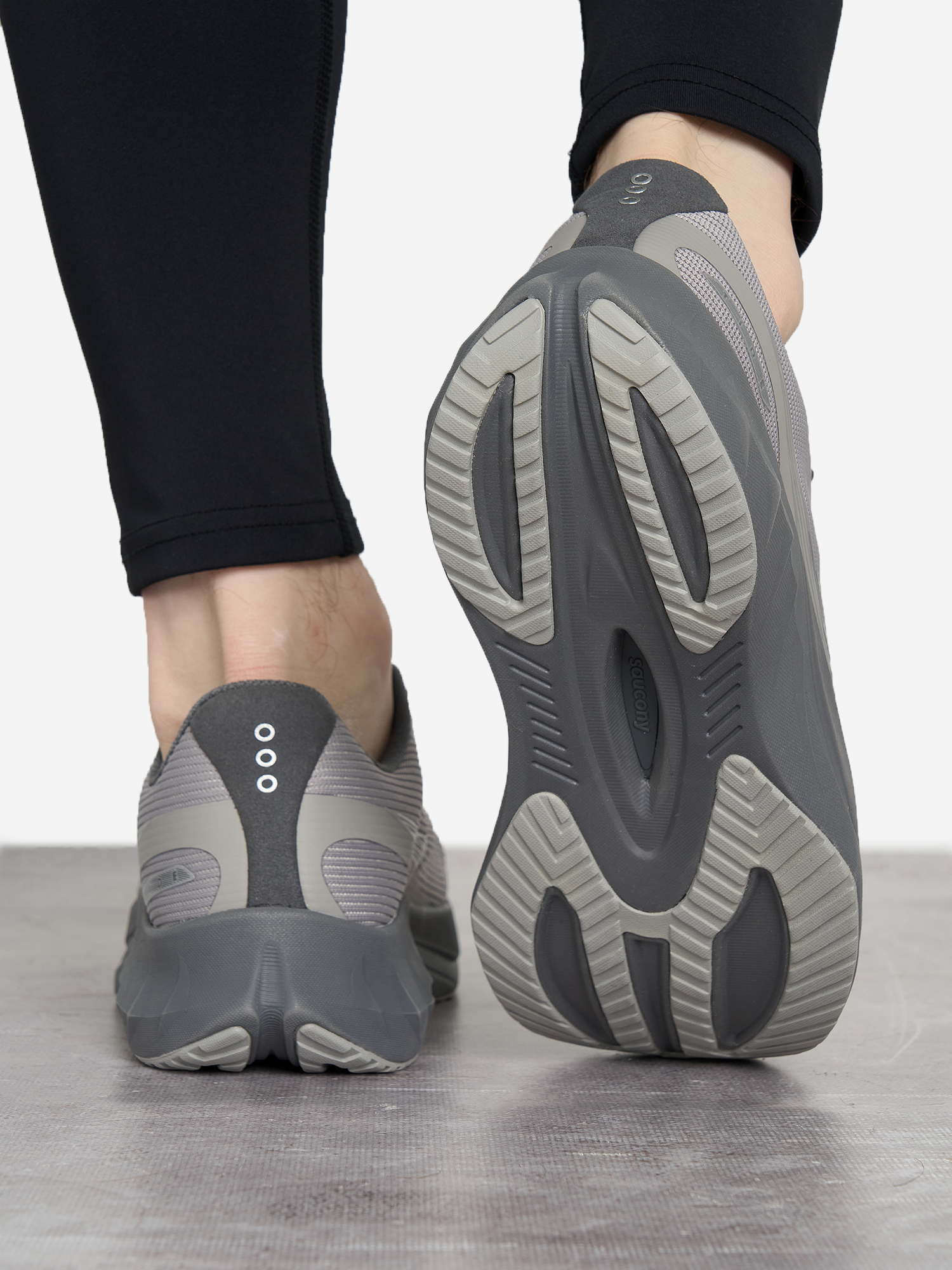 фото Кроссовки мужские saucony tide 2, серый