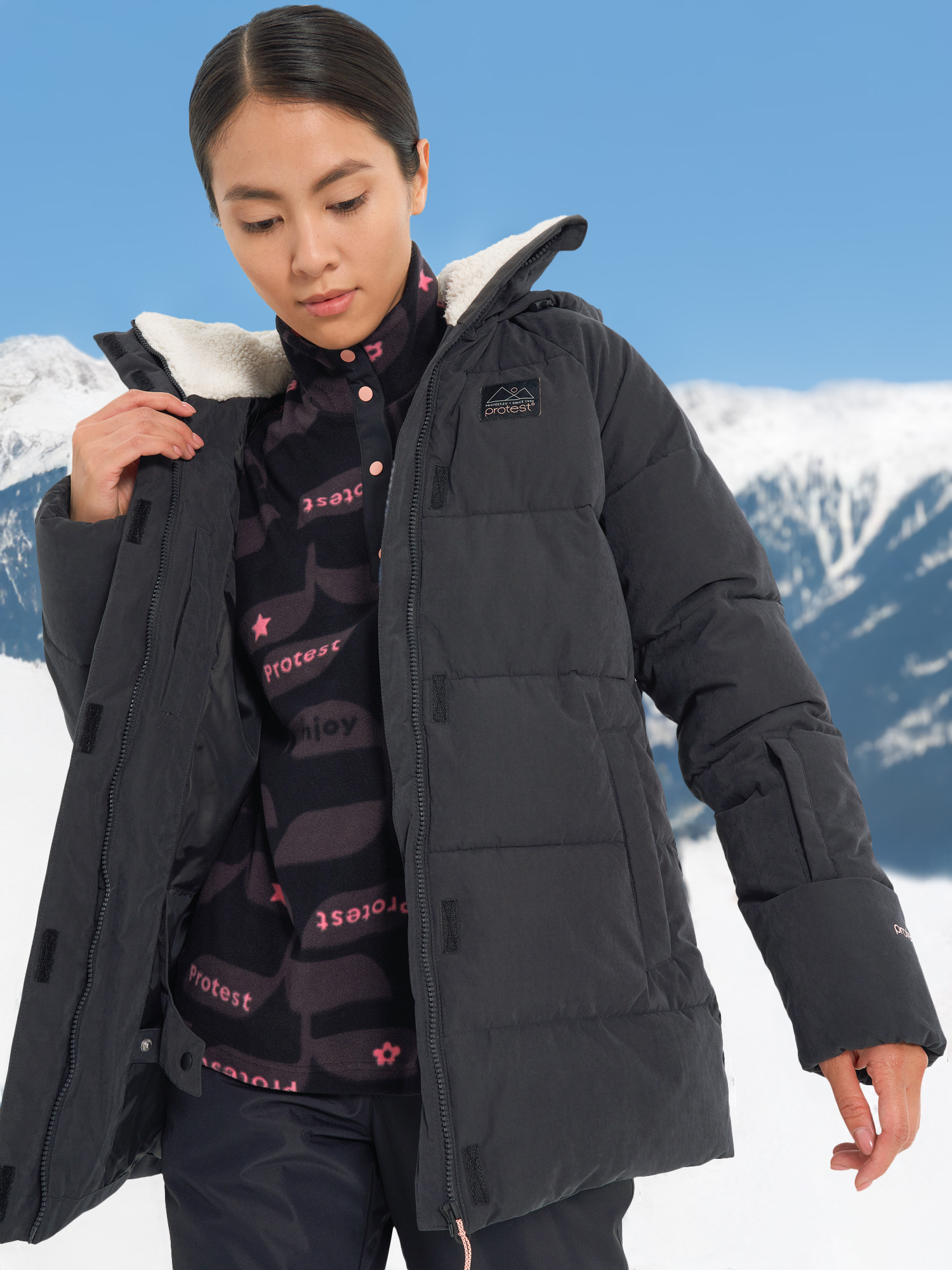 Пуховик женский Protest, Черный
Пуховик женский Protest, Черный
