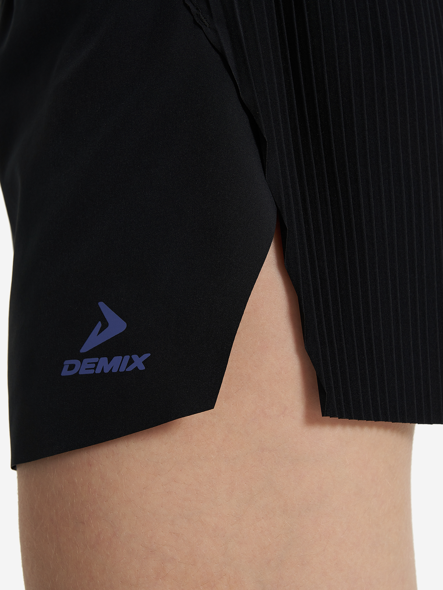 фото Шорты женские demix running tech, черный
