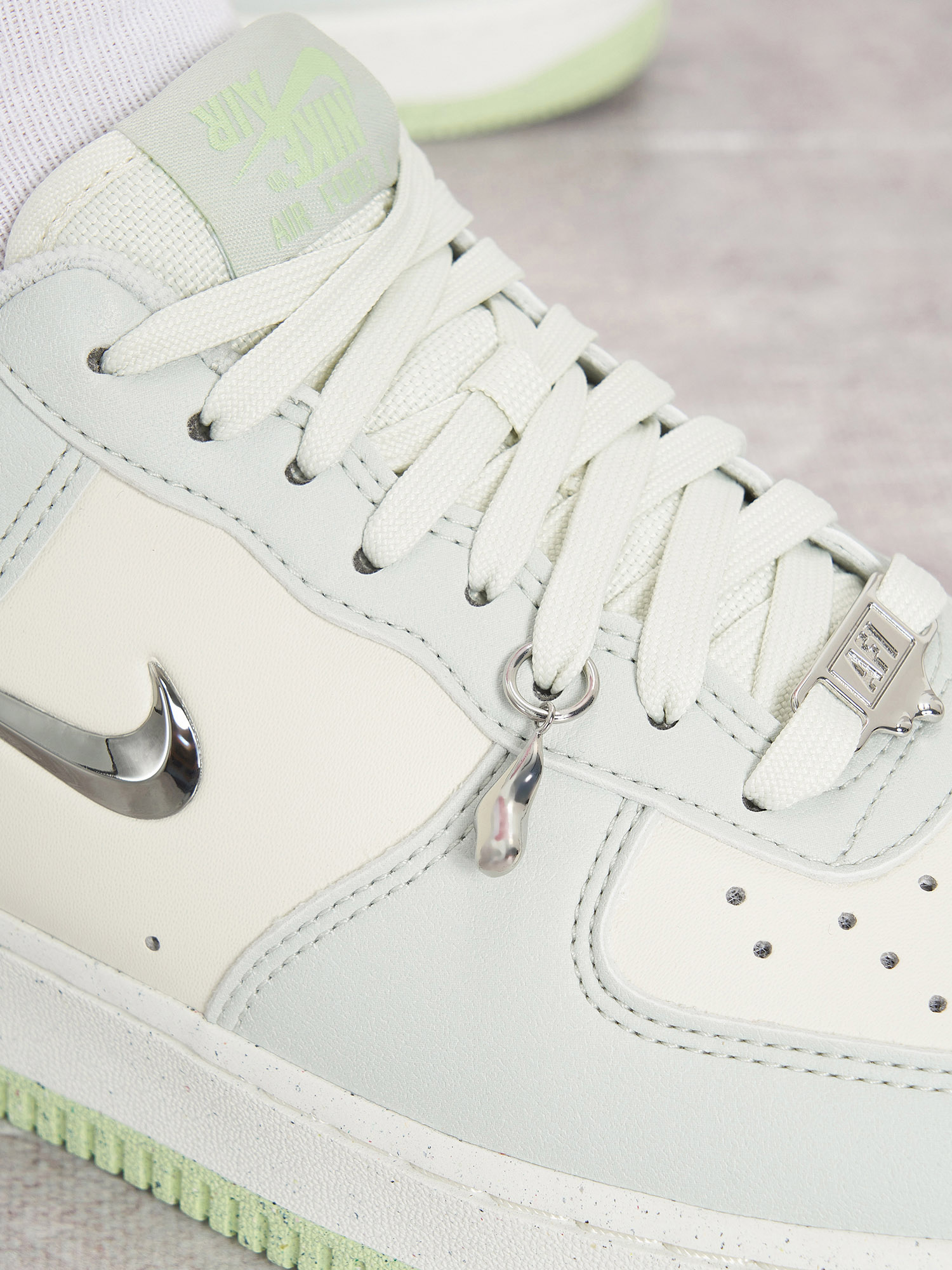 фото Кеды женские nike air force 1 '07 next nature se, зеленый