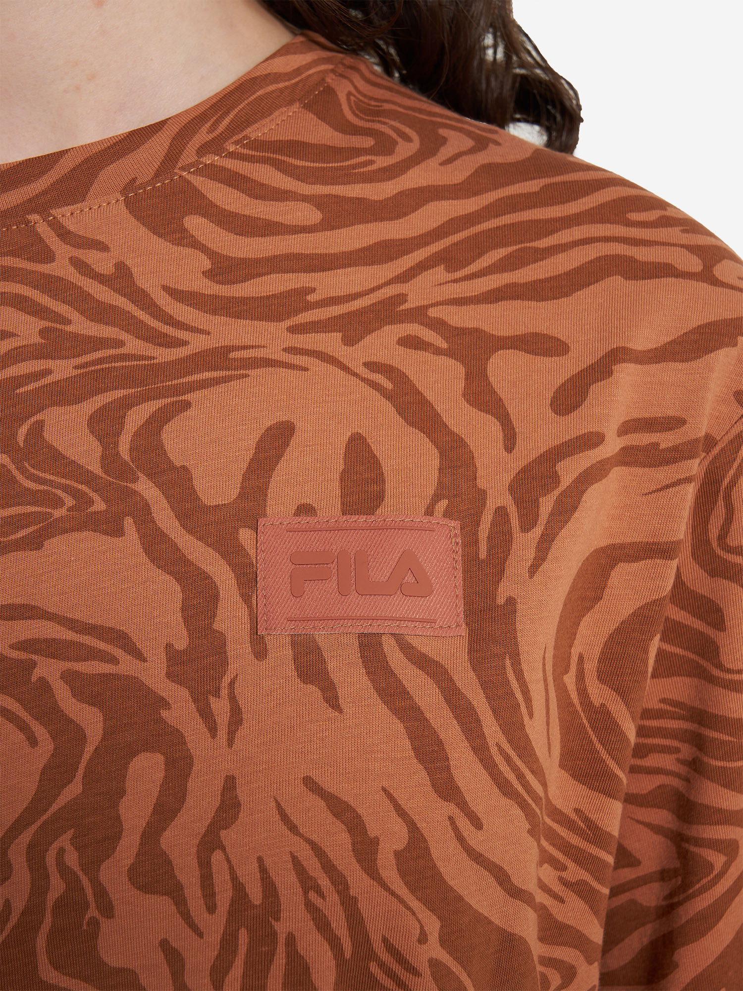 фото Футболка женская оверсайз fila, коричневый