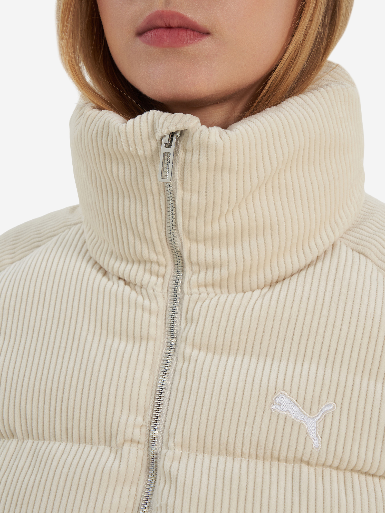фото Пуховик женский puma wardrobe ess corduroy, бежевый