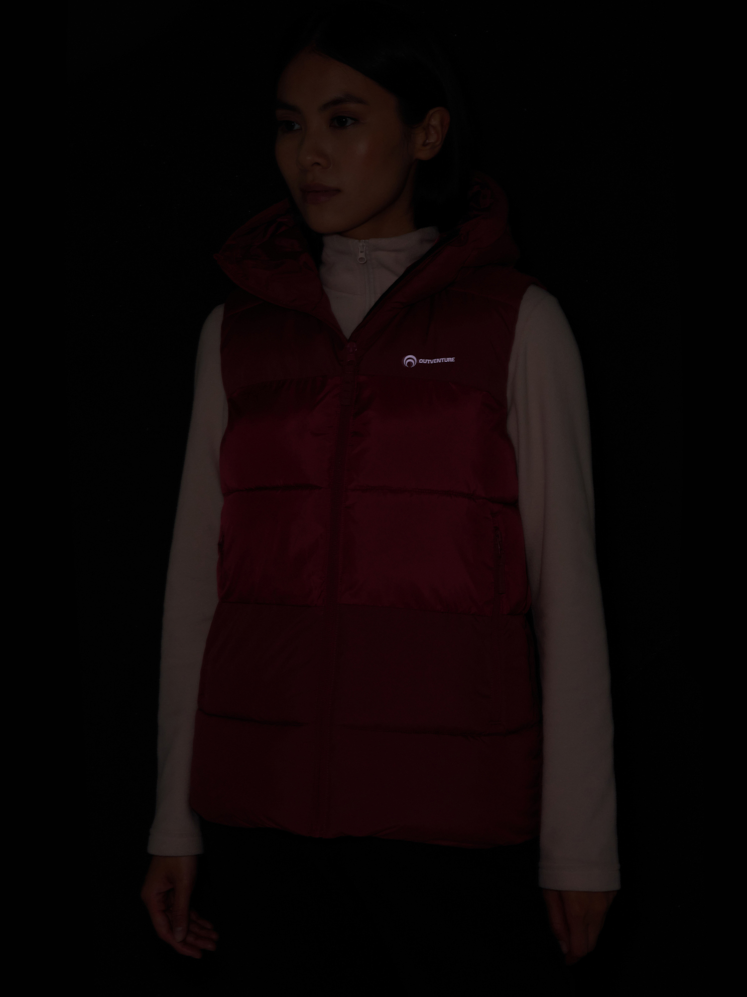 фото Жилет утепленный женский outventure alakol, красный