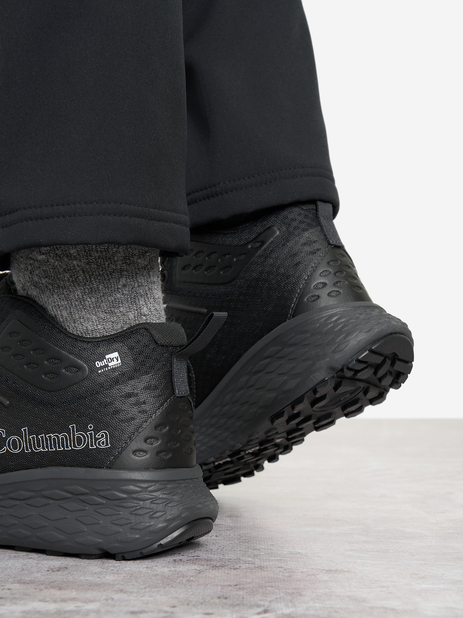 фото Ботинки мужские columbia konos trs outdry mid, черный