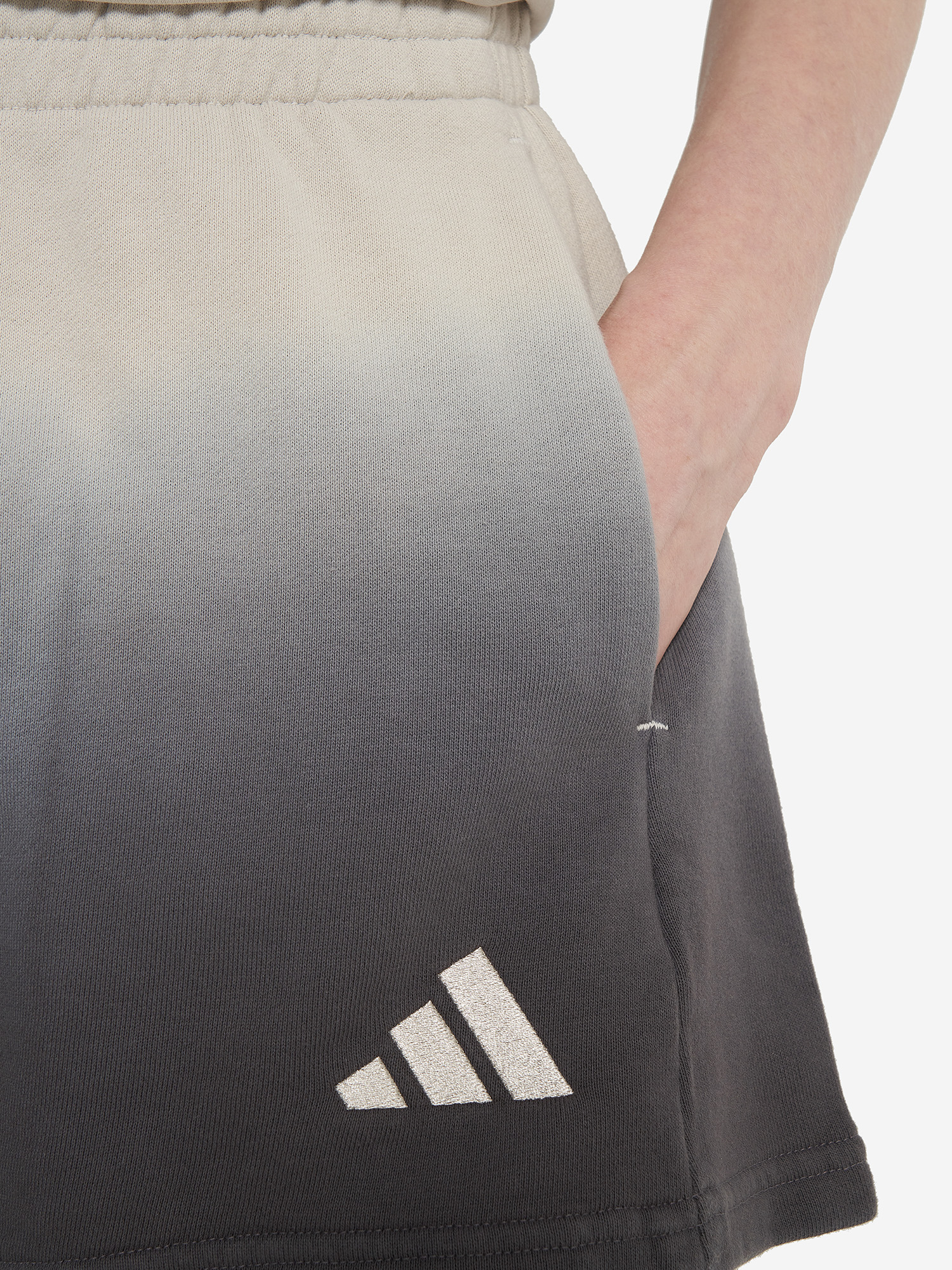 фото Шорты женские adidas, серый