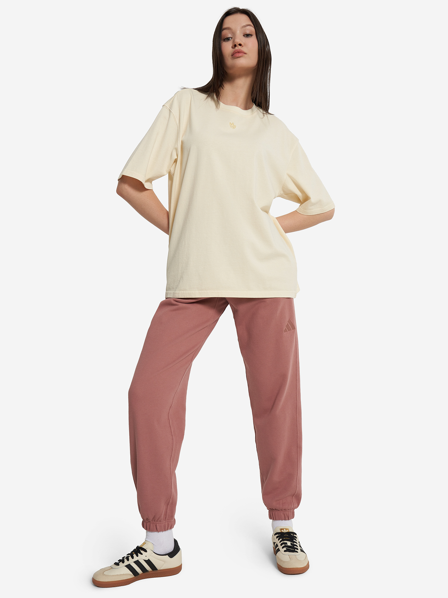 фото Футболка женская adidas graphic, бежевый