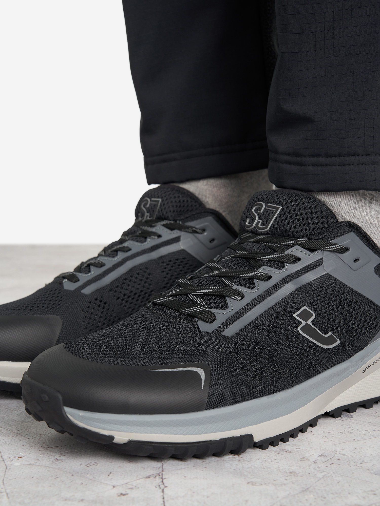 фото Кроссовки мужские safety jogger, черный