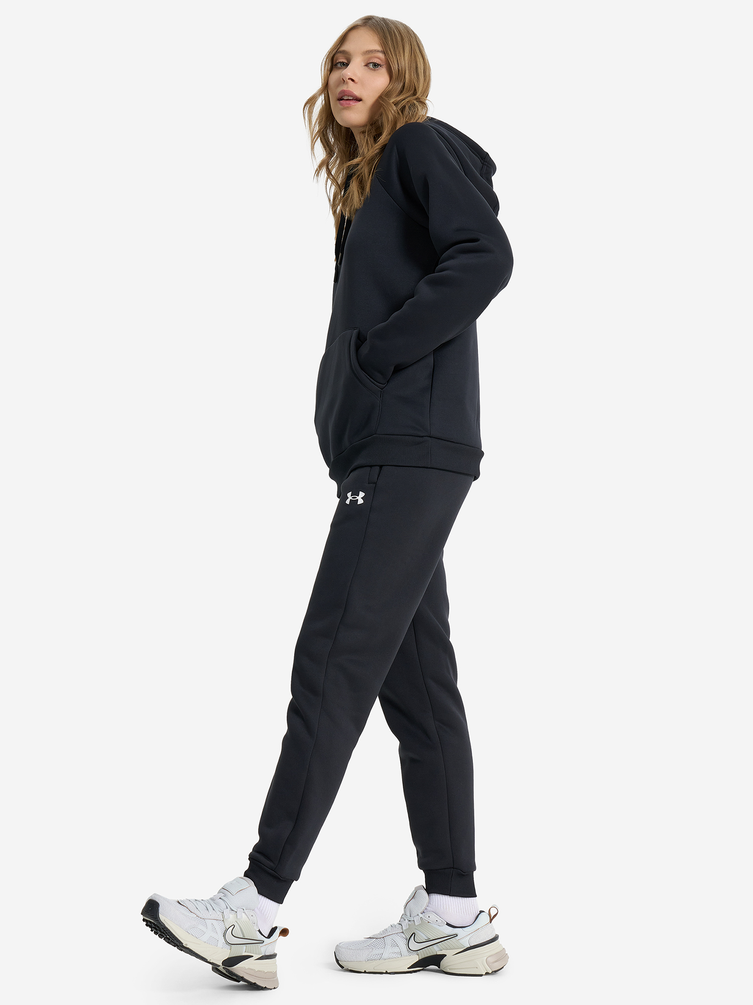 фото Брюки женские under armour ua armour fleece, черный