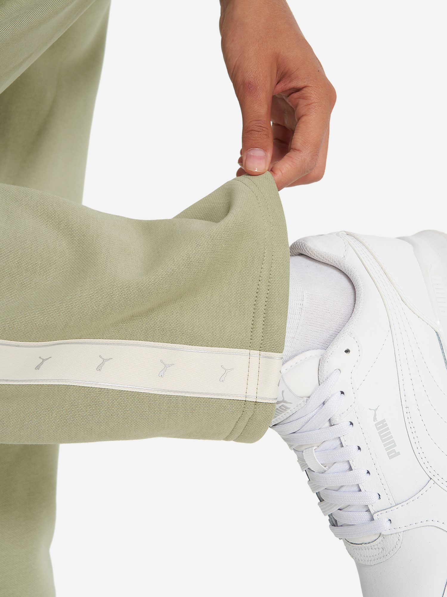 фото Брюки для девочек puma tape relaxed, зеленый