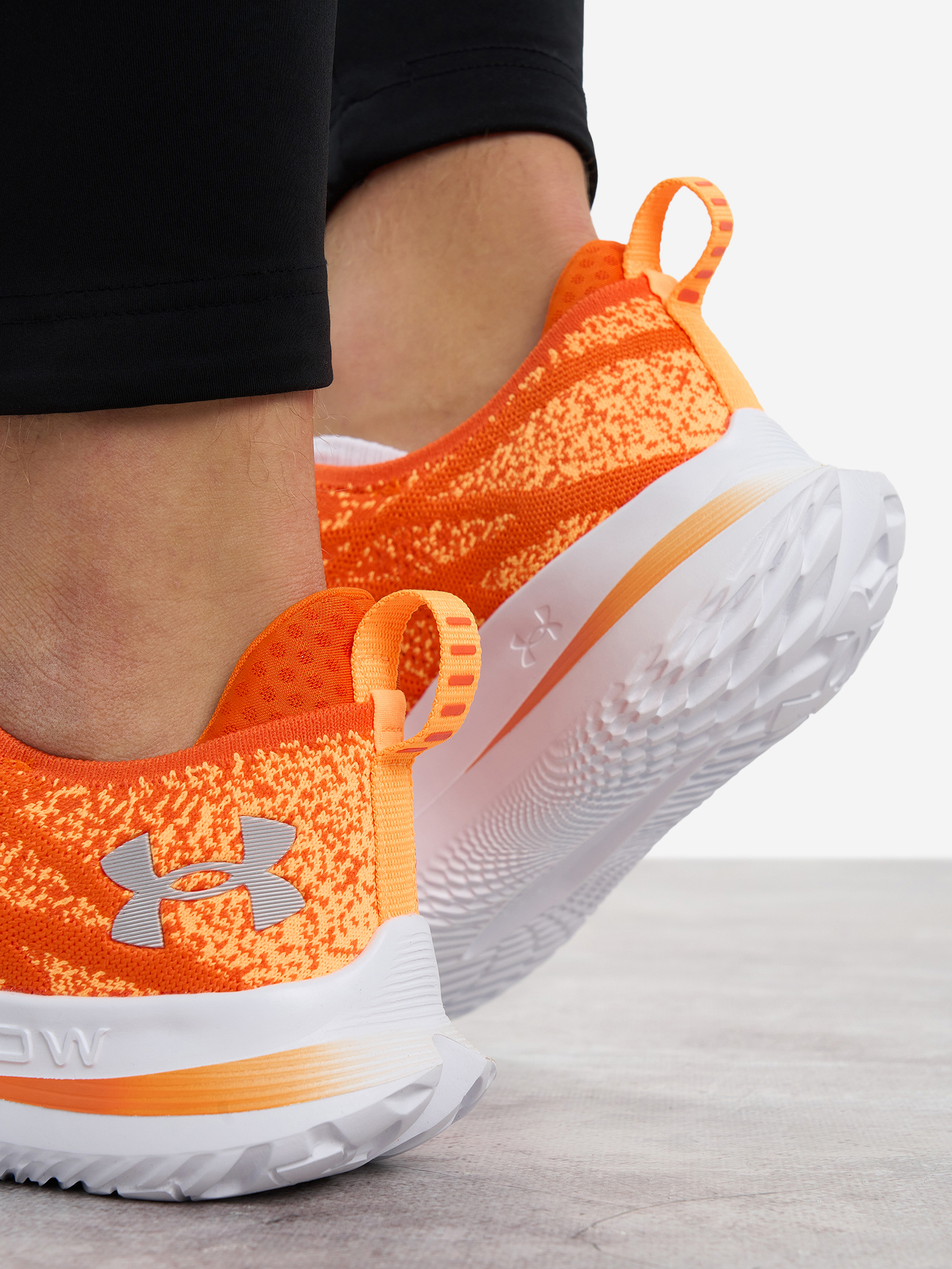 фото Кроссовки мужские under armour velociti 3, оранжевый