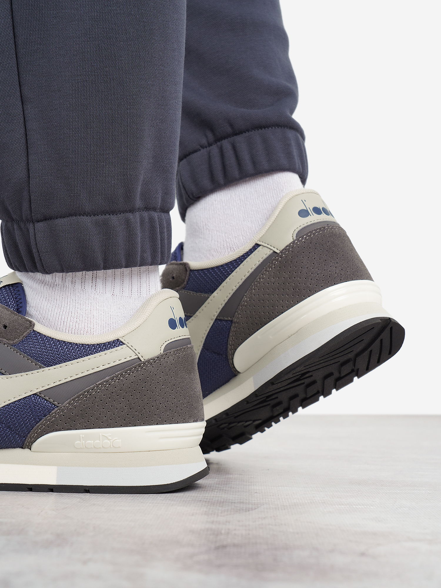 фото Кроссовки мужские diadora camaro m2, серый