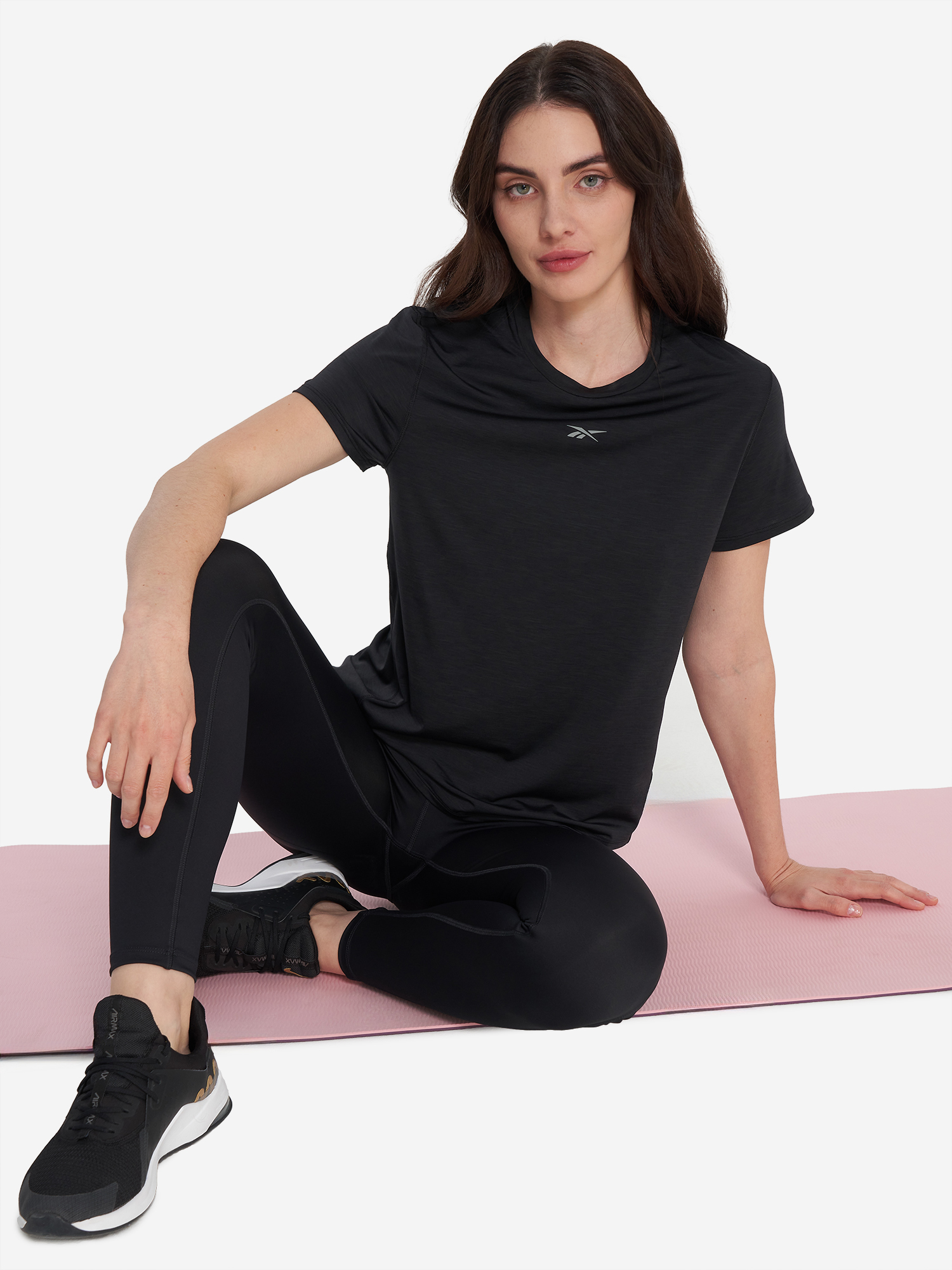 фото Футболка женская reebok rbk chill athletic, черный
