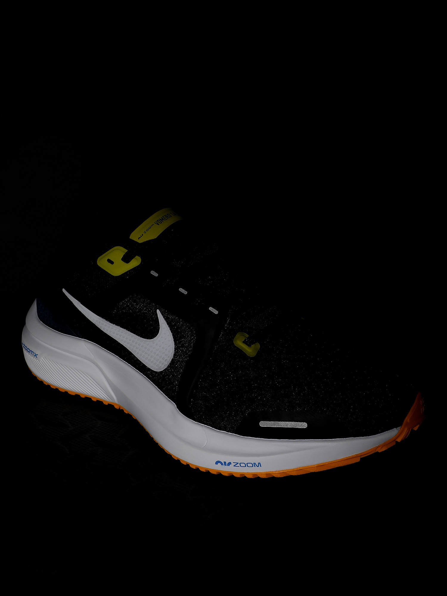 фото Кроссовки мужские nike zoom vomero 16, черный
