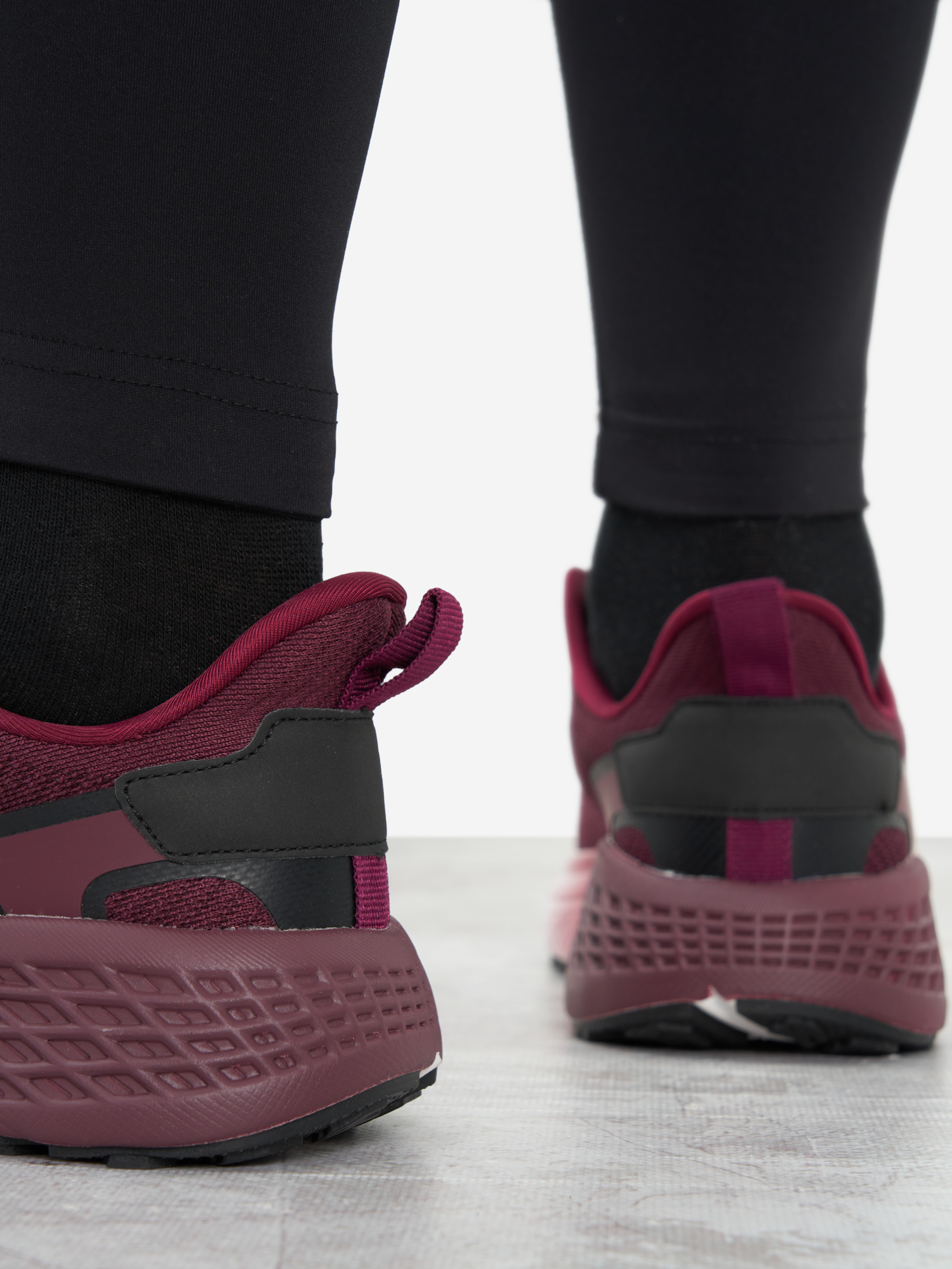 фото Кроссовки женские safety jogger hord, красный