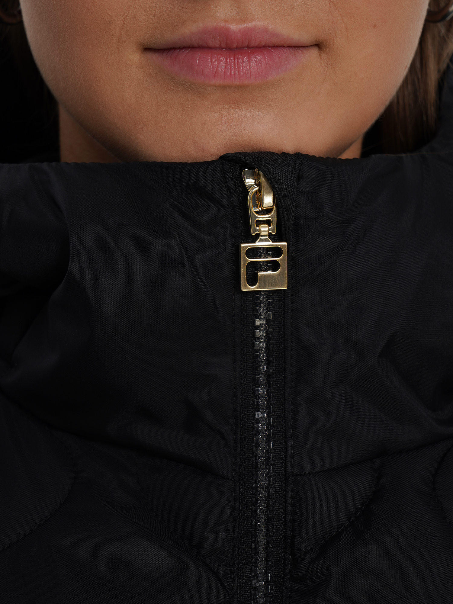 фото Пальто утепленное для девочек fila, черный
