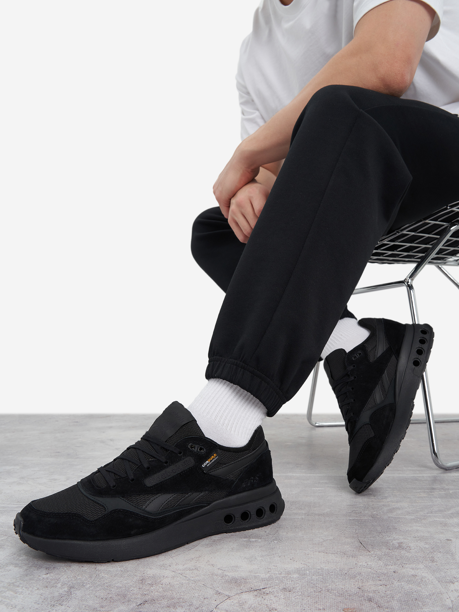 Кроссовки мужские Reebok Ers World, Черный
Кроссовки мужские Reebok Ers World, Черный