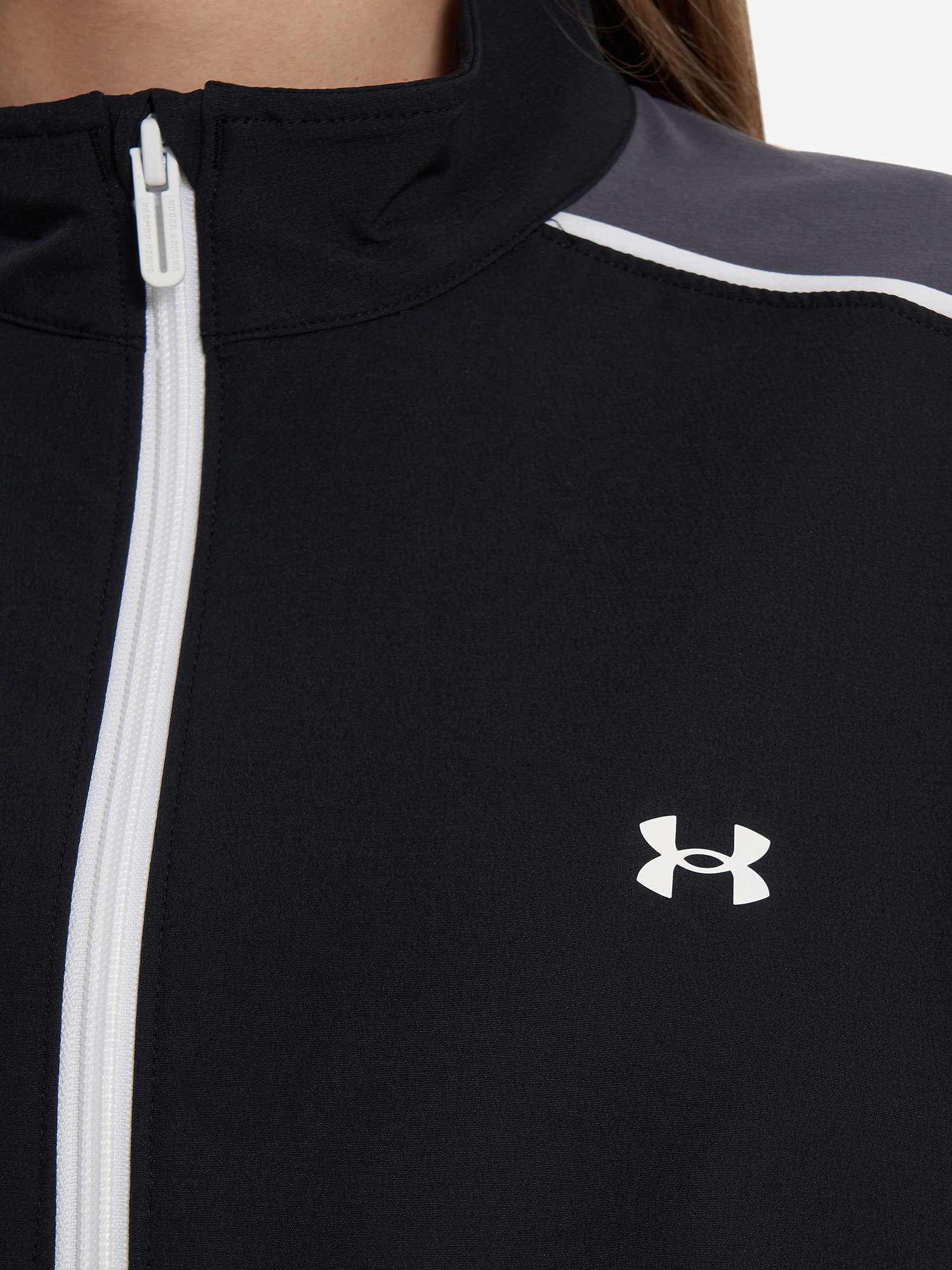 фото Ветровка женская under armour rival, черный