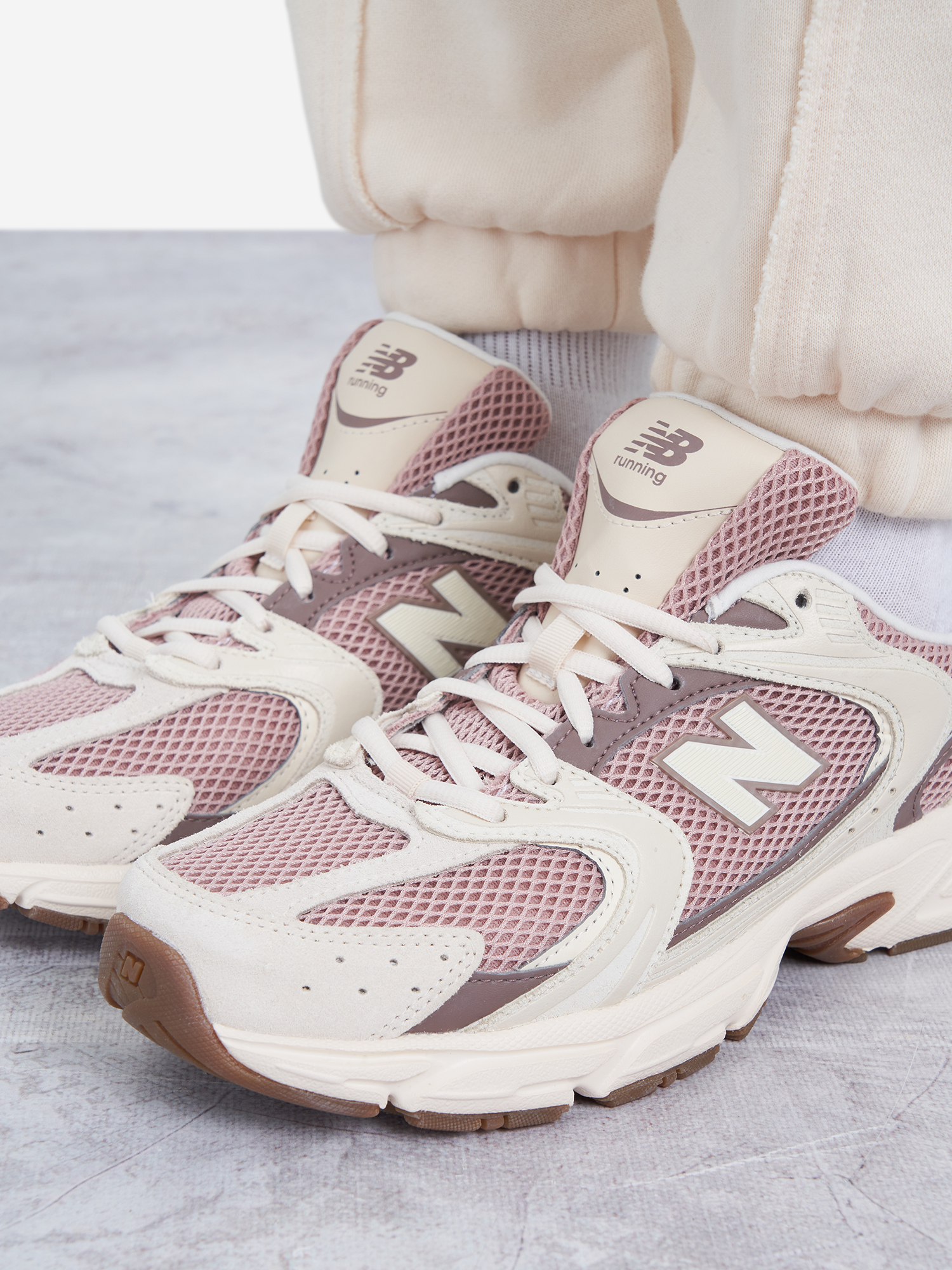 фото Кроссовки женские new balance 530, бежевый