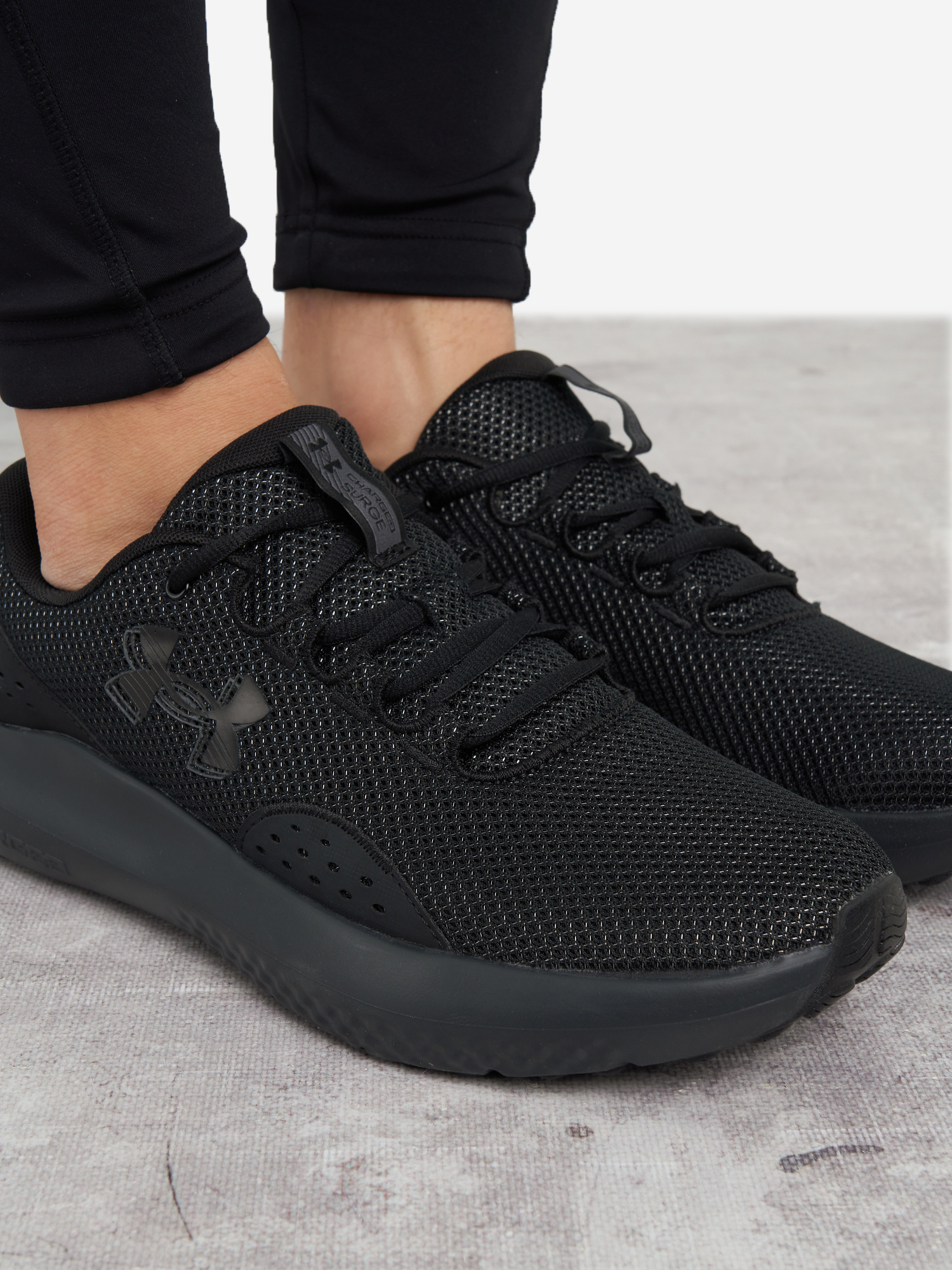 фото Кроссовки мужские under armour charged surge 4, черный