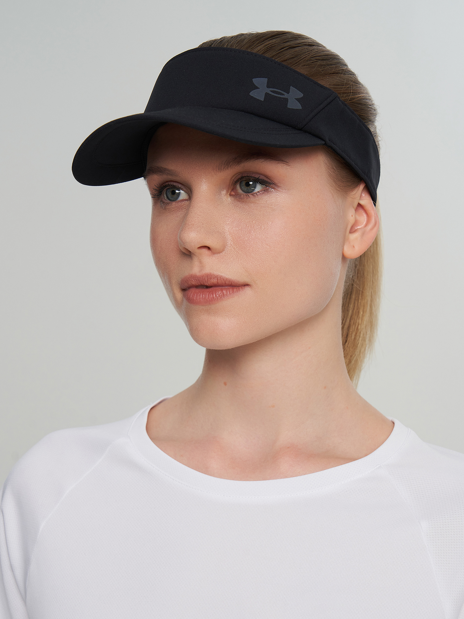 Козырек женский Under Armour Velociti Visor, Черный
Козырек женский Under Armour Velociti Visor, Черный