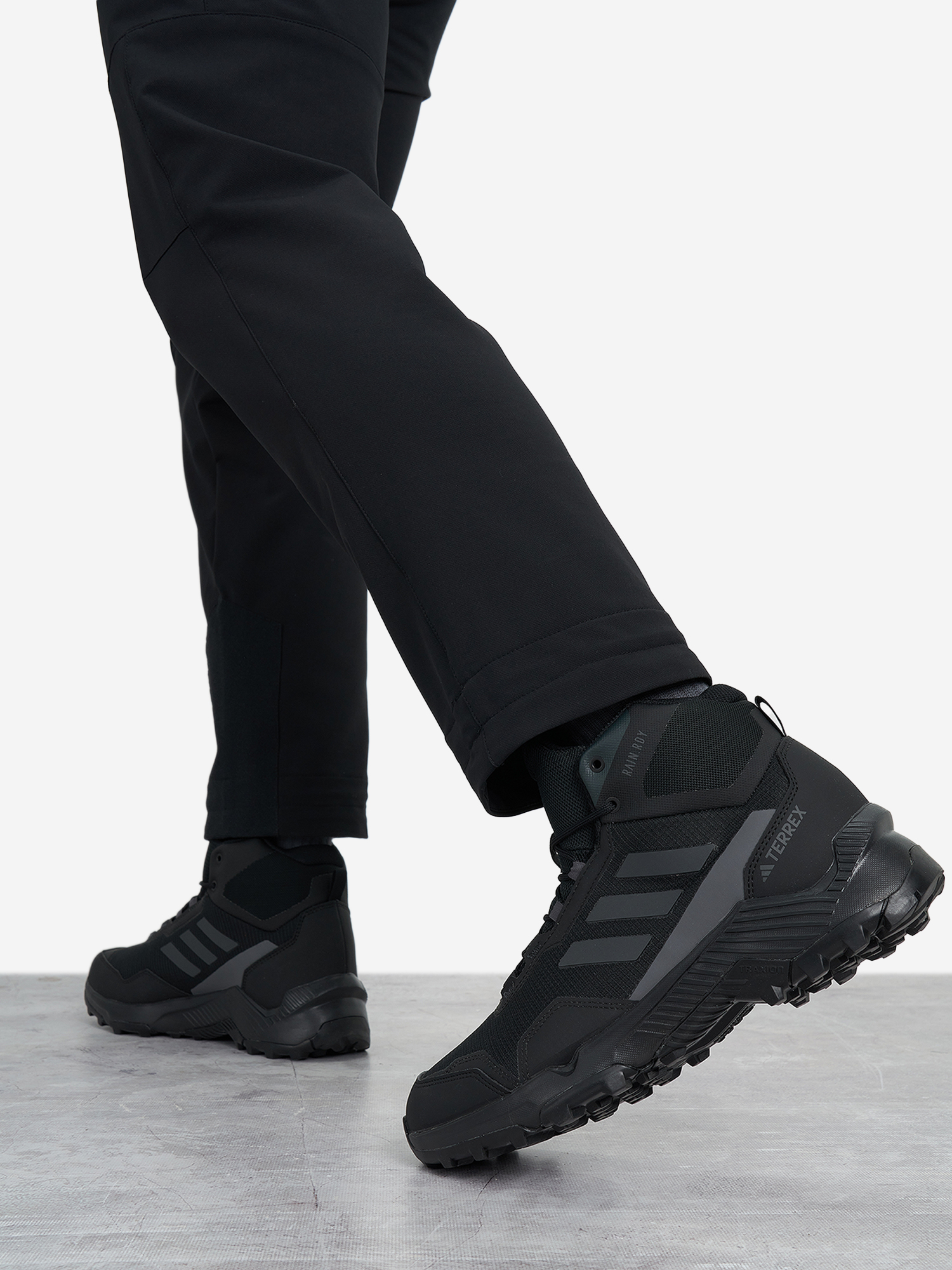 фото Ботинки мужские adidas terrex eastrail 2 mid r.rdy, черный