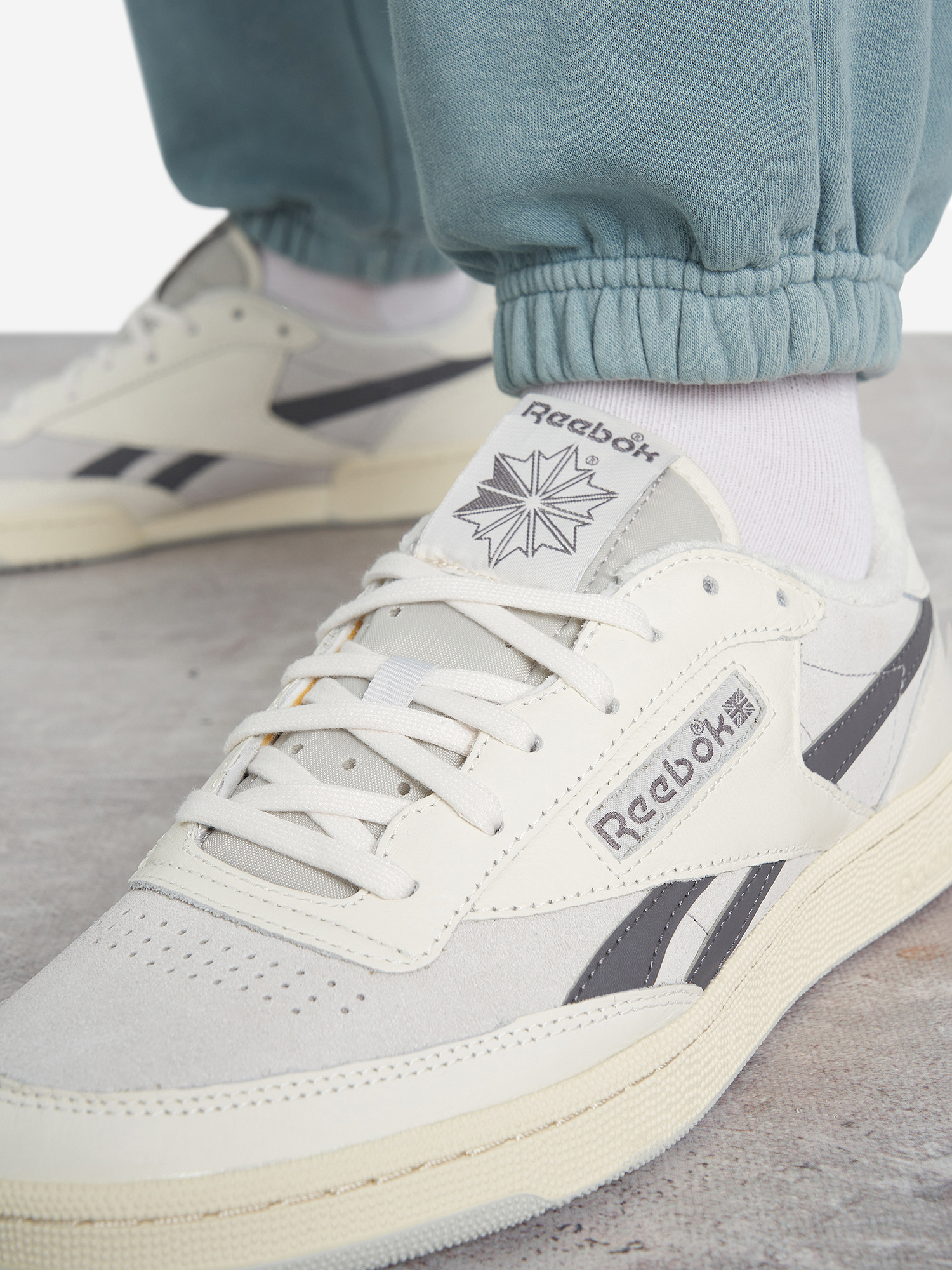 фото Кеды мужские reebok club c revenge vintage ii, серый