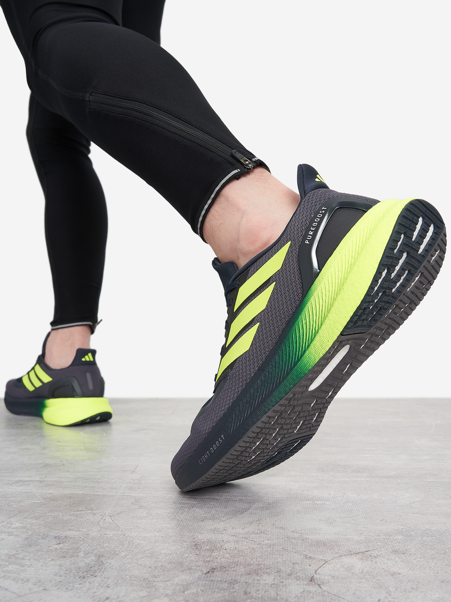 фото Кроссовки мужские adidas pureboost 5, черный