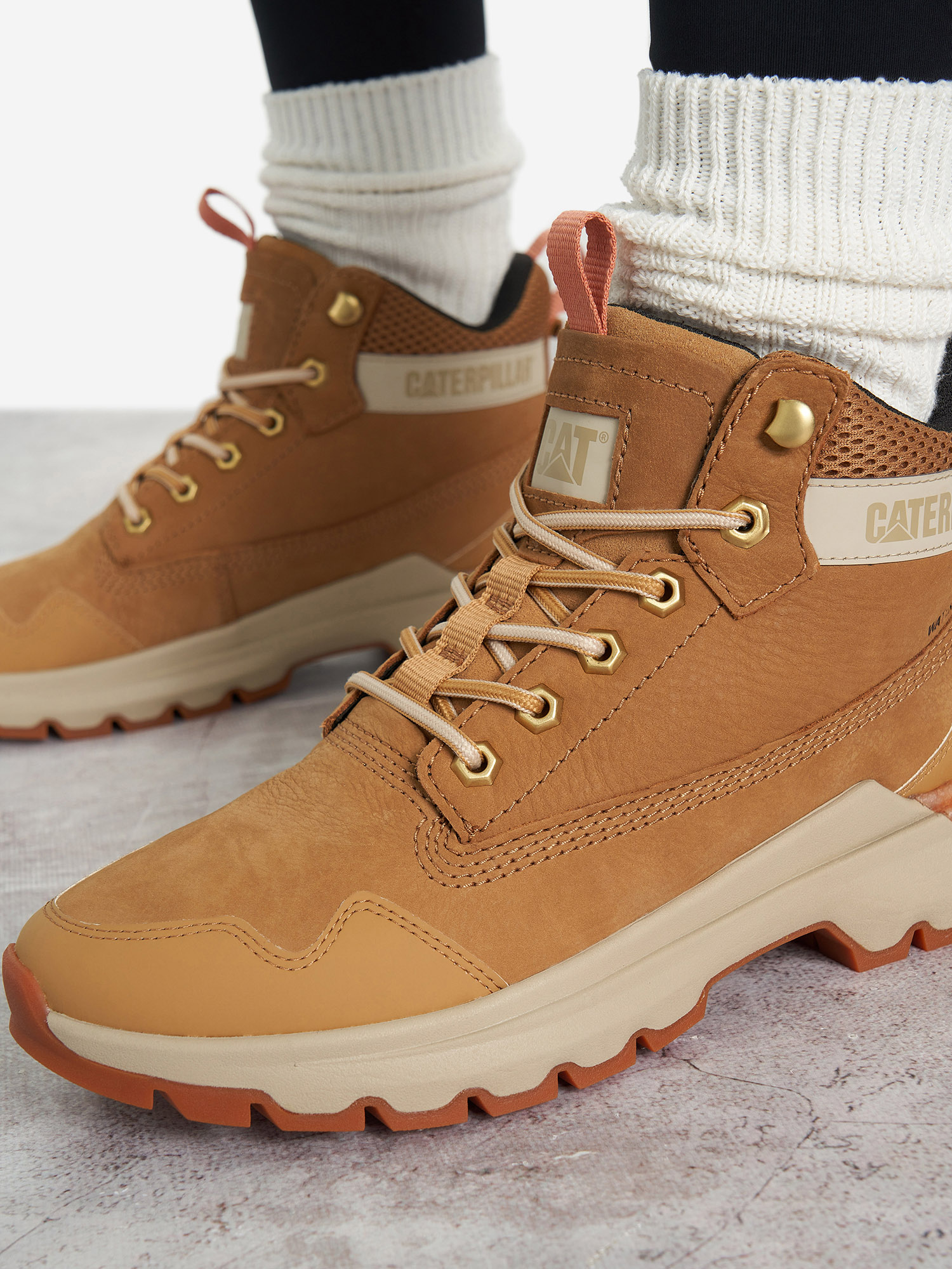 фото Ботинки женские caterpillar colorado sneaker wp, бежевый