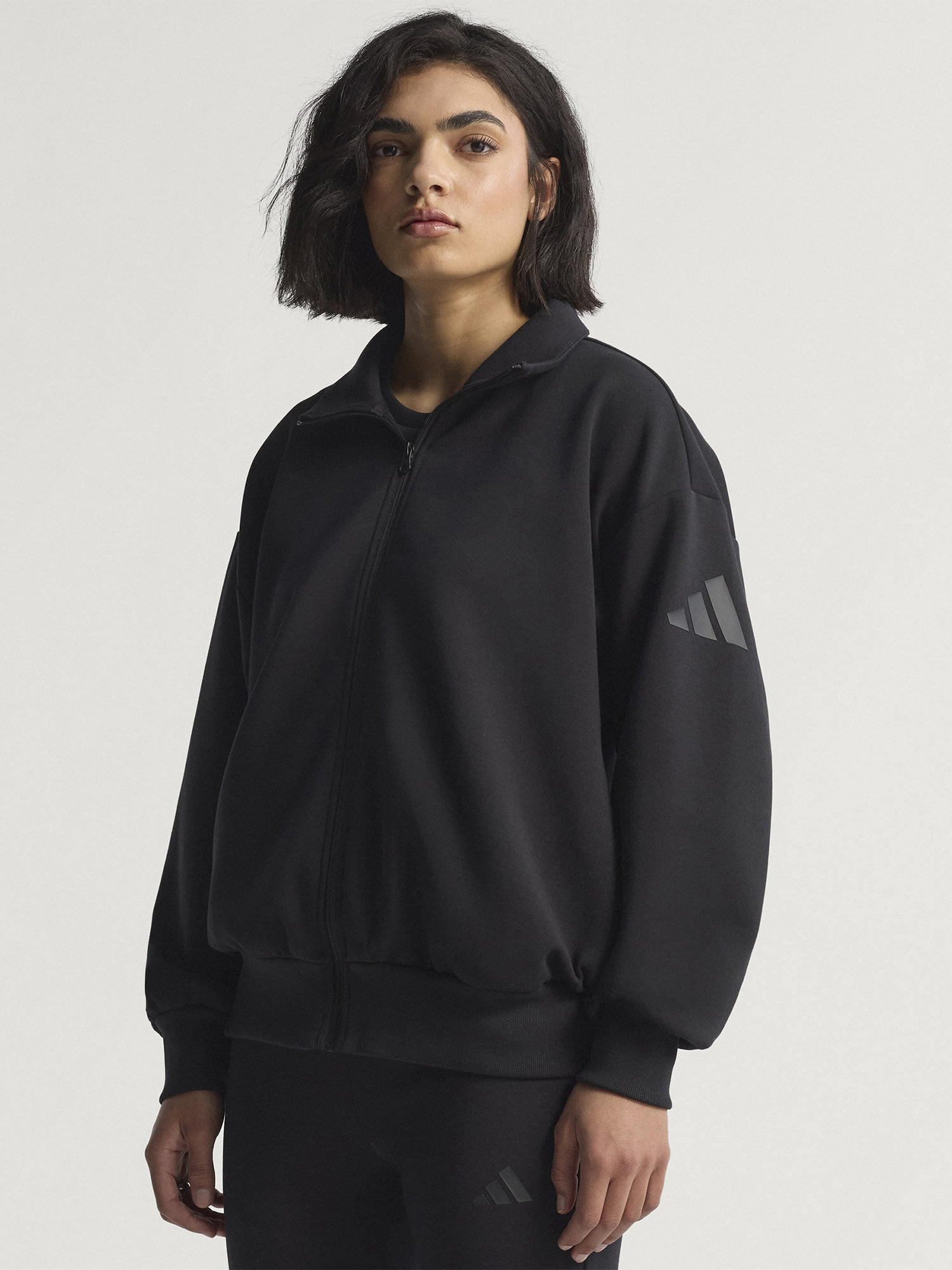 фото Толстовка женская adidas, черный