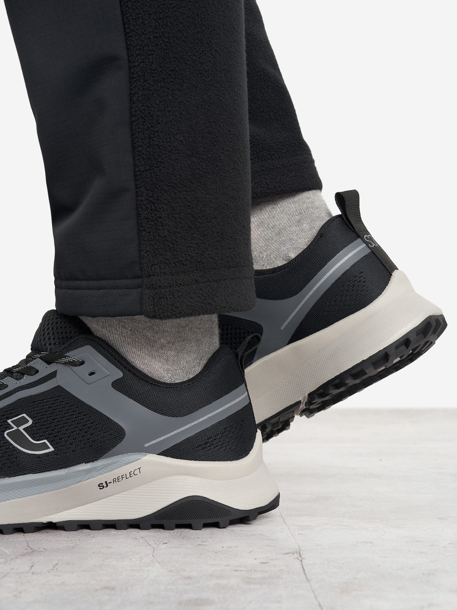 фото Кроссовки мужские safety jogger, черный
