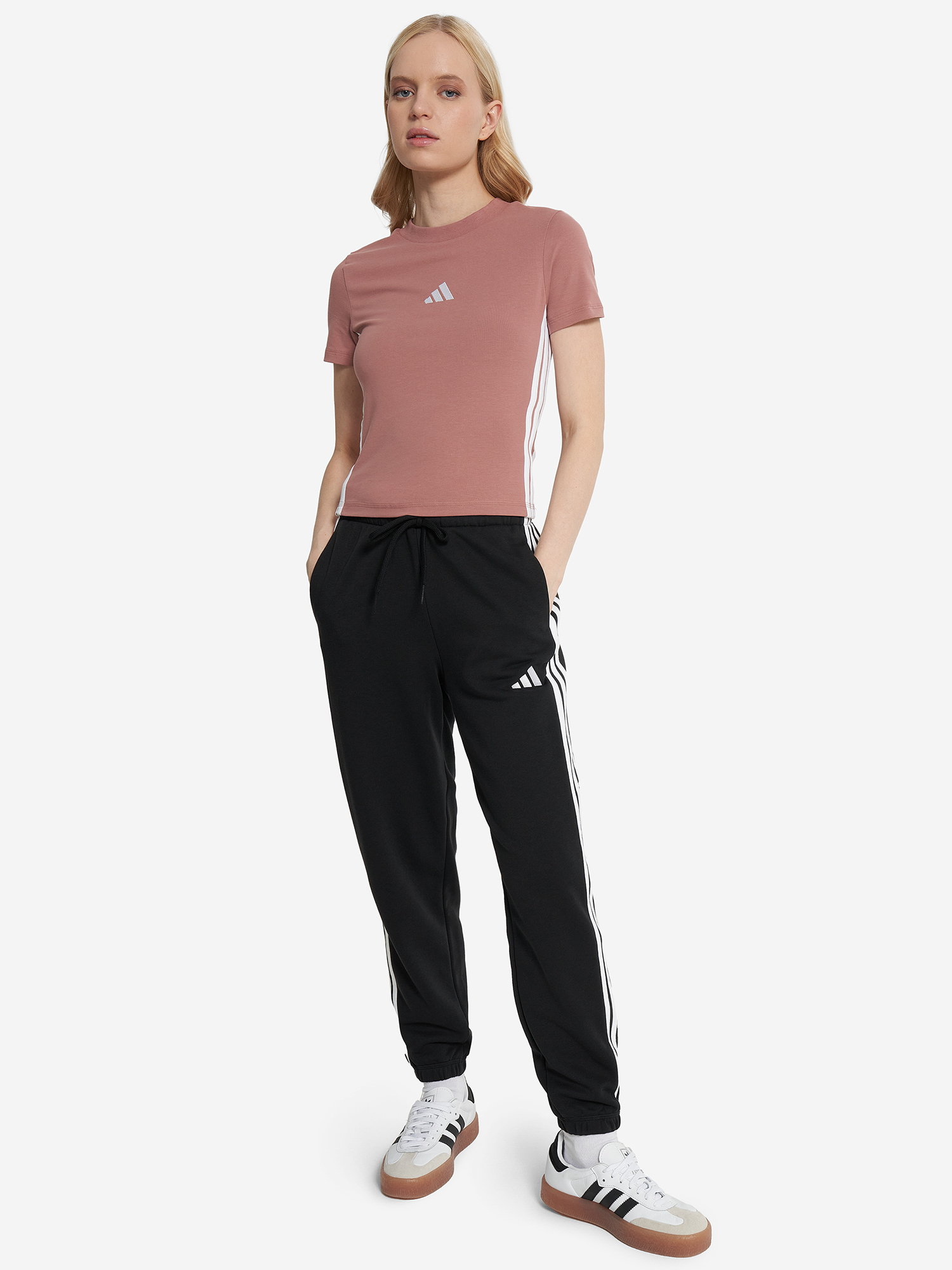 фото Футболка женская adidas, коричневый