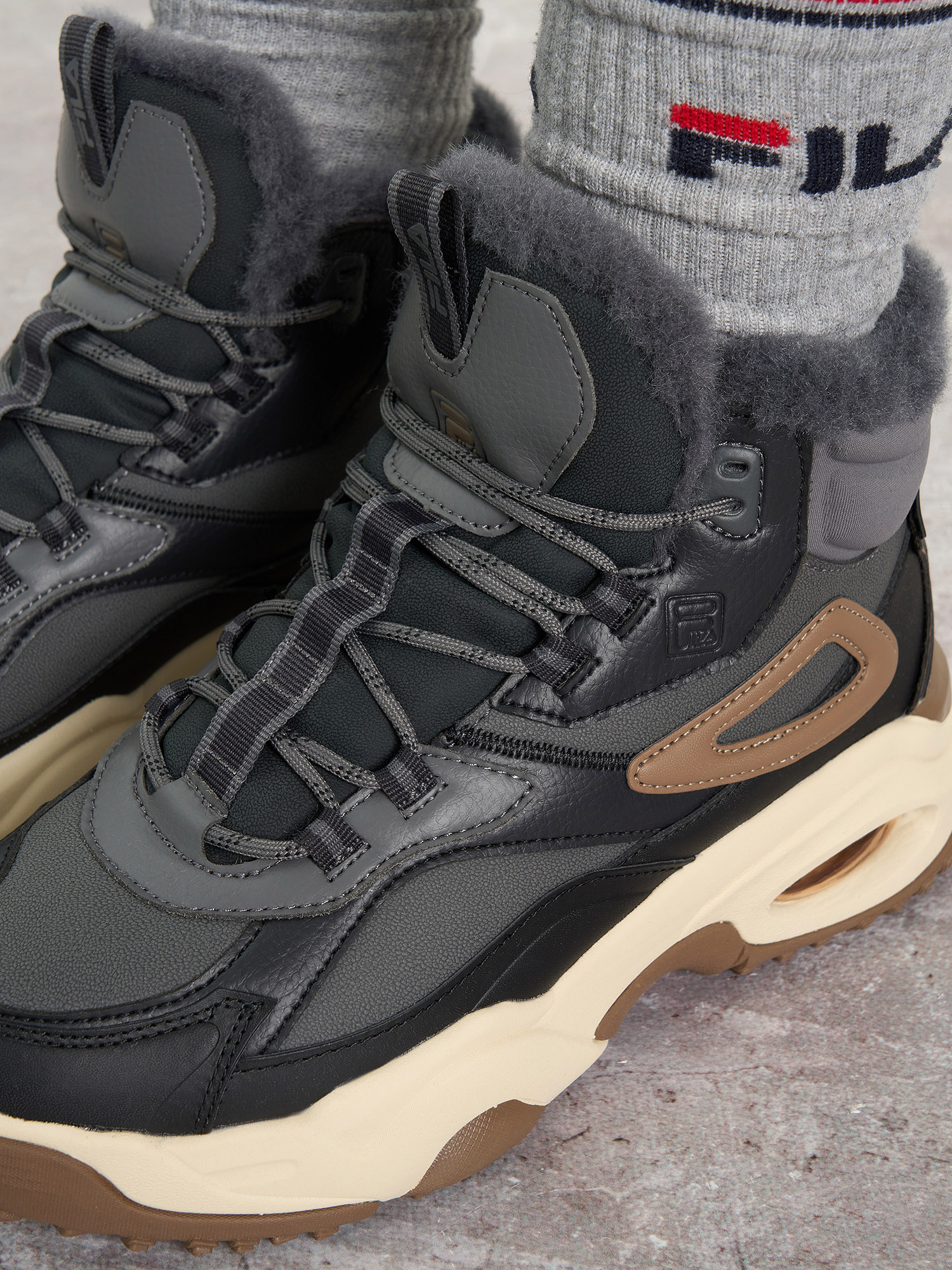 фото Кроссовки утепленные женские fila wander mid, черный