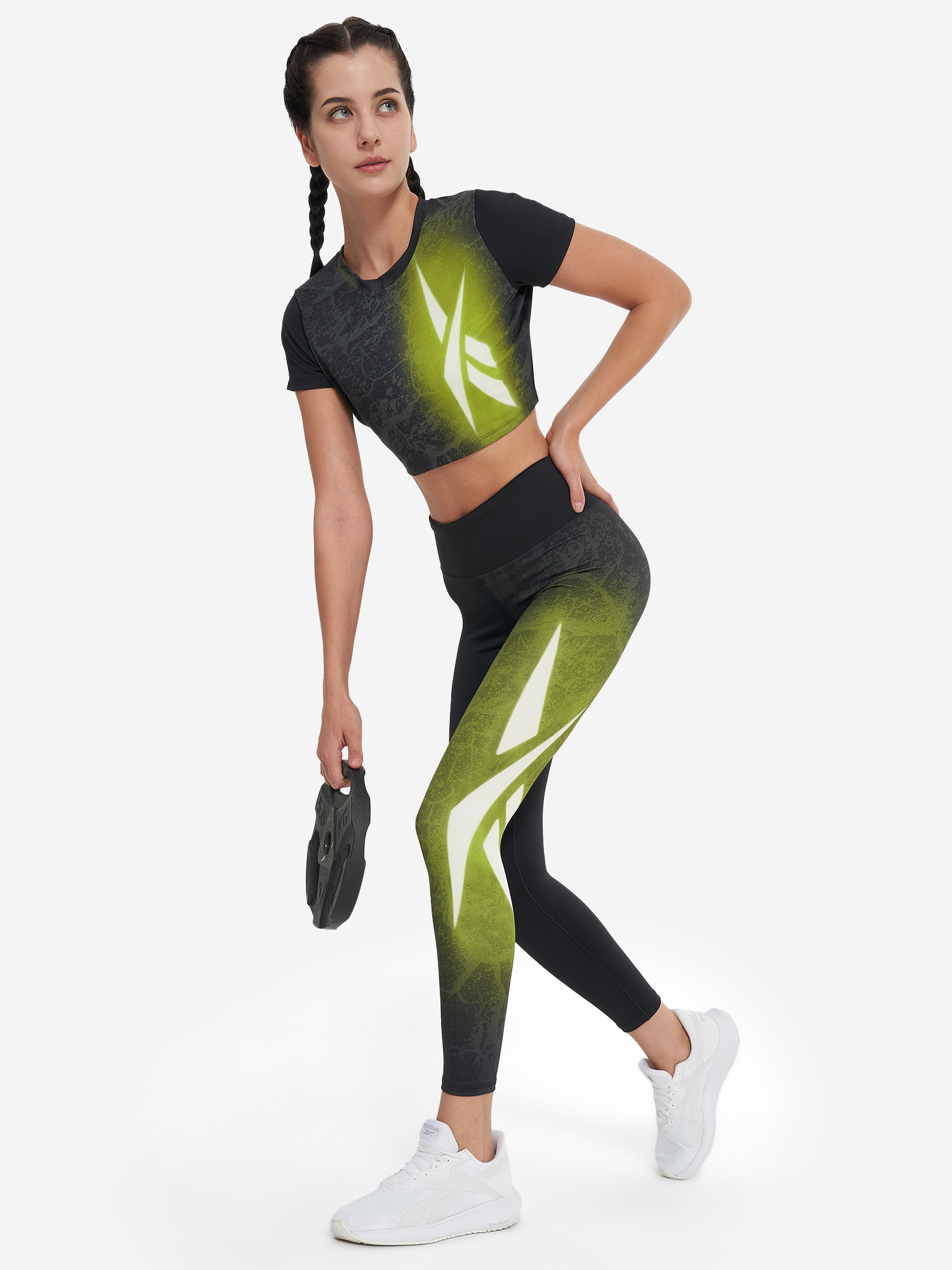 фото Футболка женская reebok lux bold cropped, черный