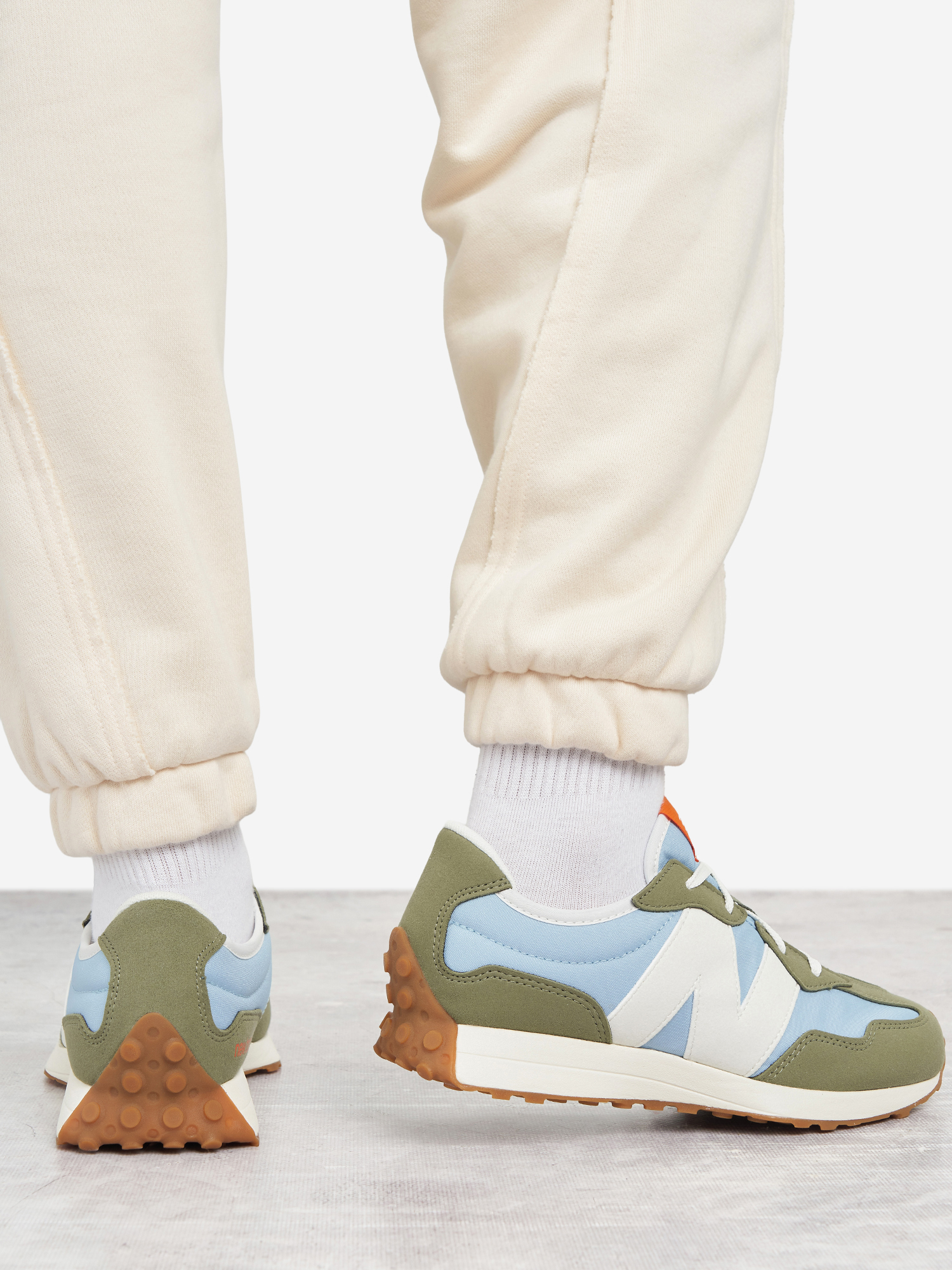 фото Кроссовки женские new balance 327, зеленый