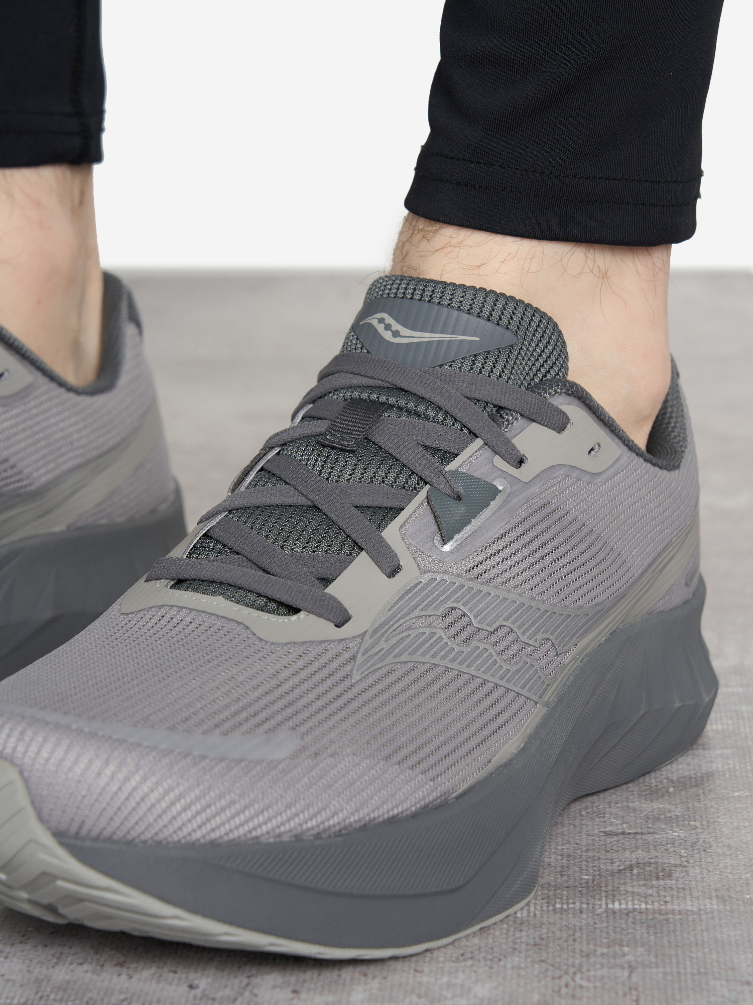 фото Кроссовки мужские saucony tide 2, серый