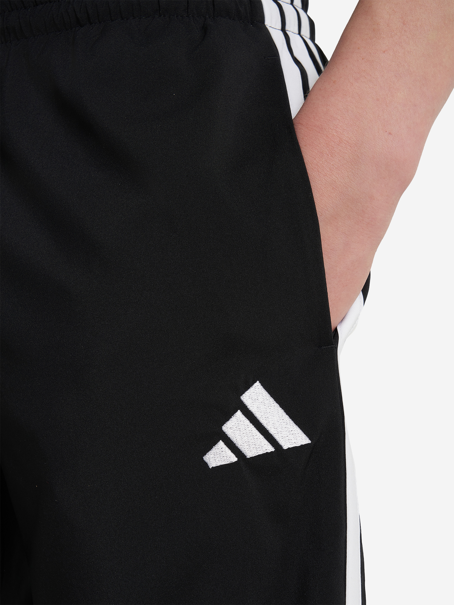 фото Шорты для мальчиков adidas, черный