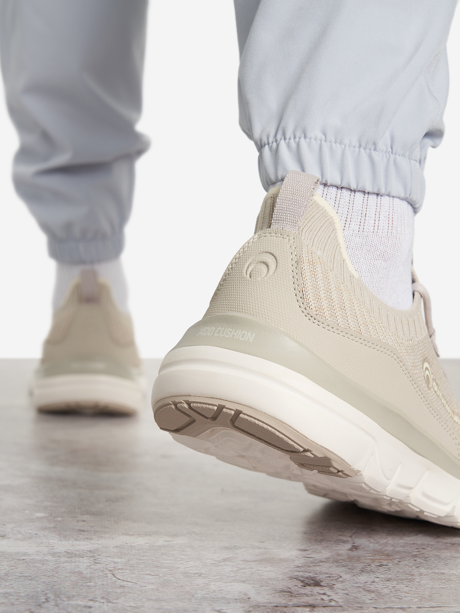 фото Кроссовки женские outventure softline slip on, бежевый