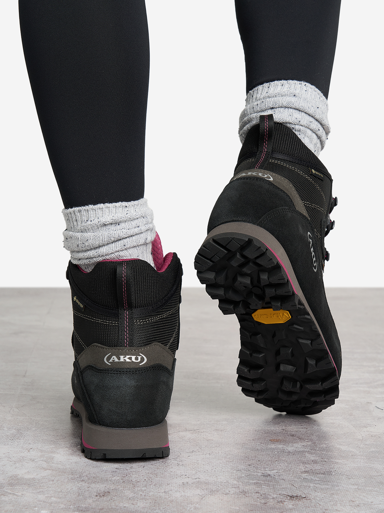 фото Ботинки женские aku trekker lite iii gtx, черный