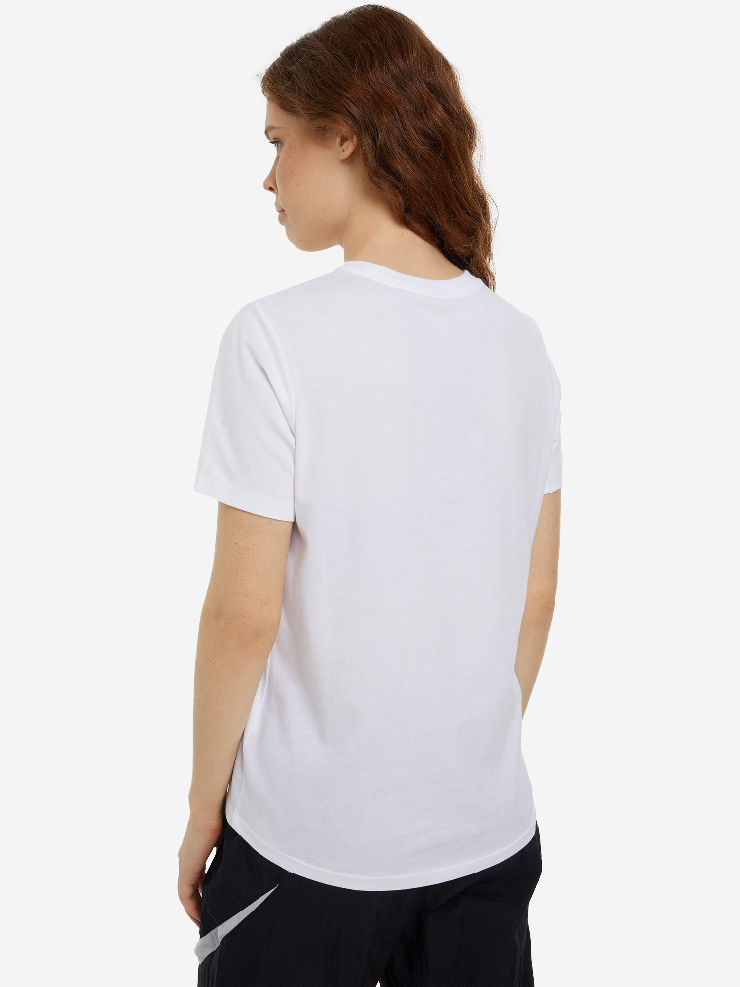 фото Футболка женская nike club essentials, белый