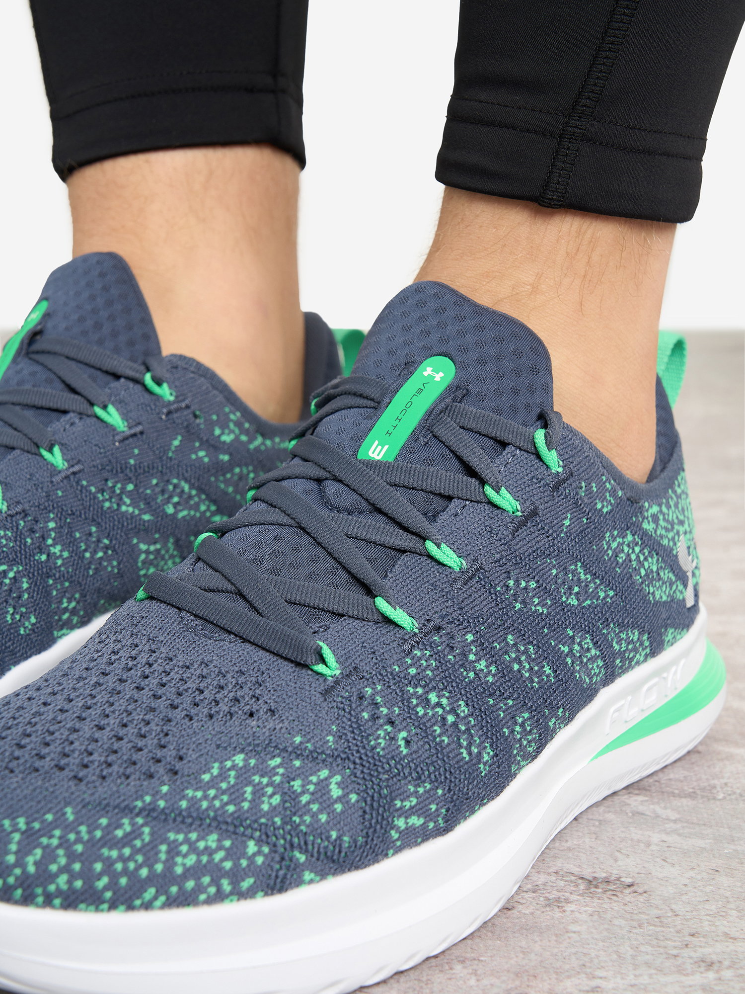 фото Кроссовки мужские under armour velociti 3, зеленый