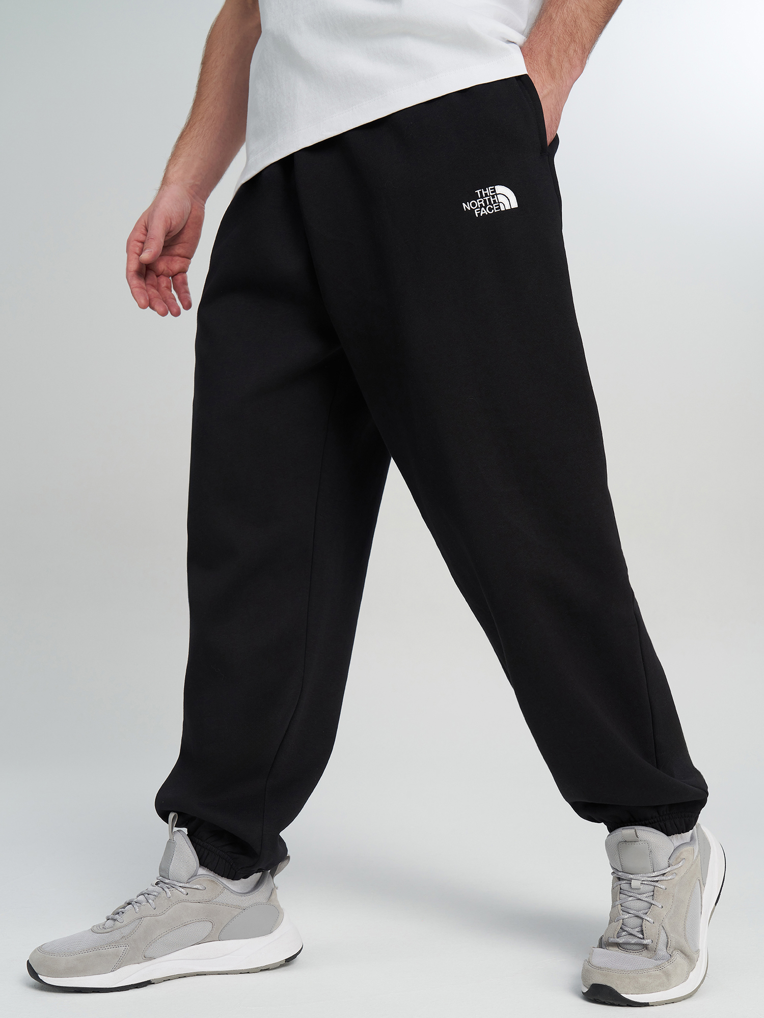 Брюки мужские The North Face Essential, Черный
Брюки мужские The North Face Essential, Черный